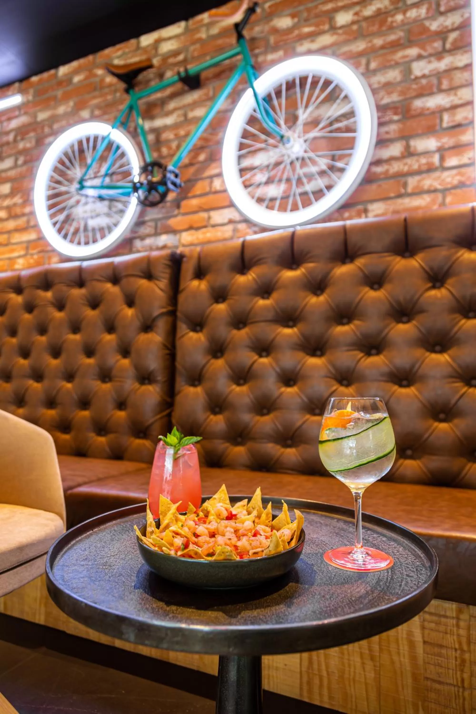 Lounge or bar in Novotel Mexico City Toreo