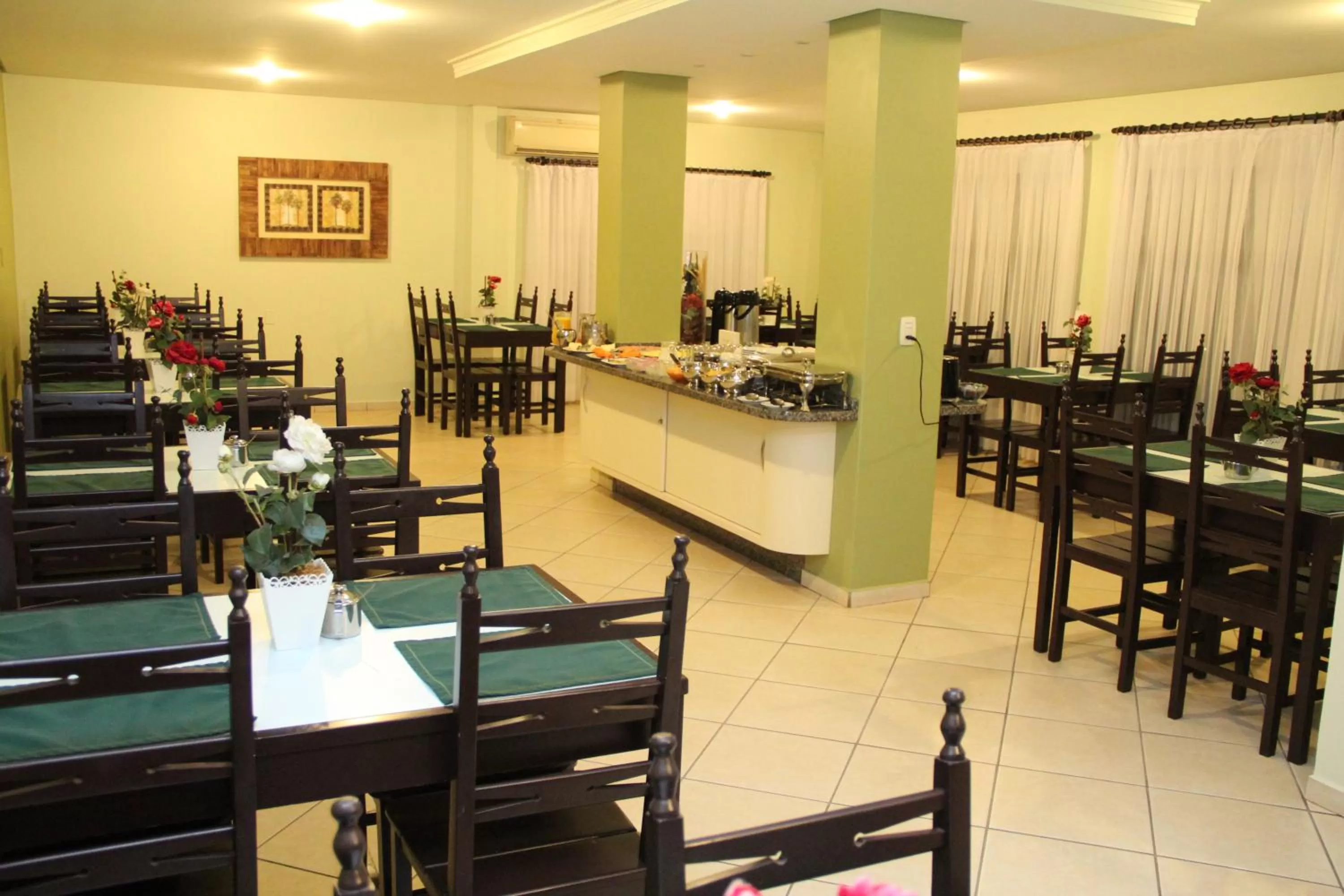 Restaurant/Places to Eat in Novo Hotel Herta