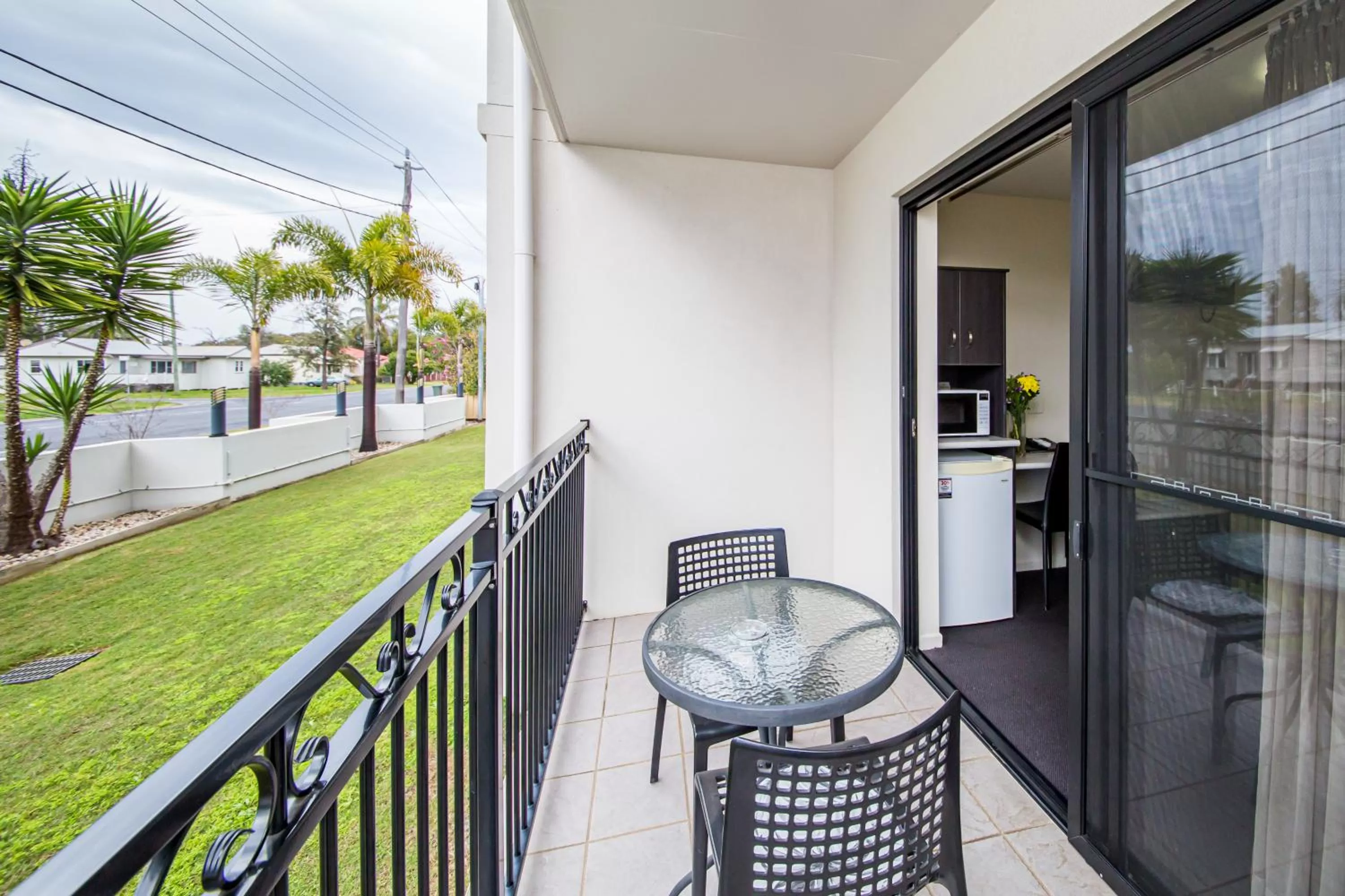 Balcony/Terrace in Dalby Fairway Motor Inn