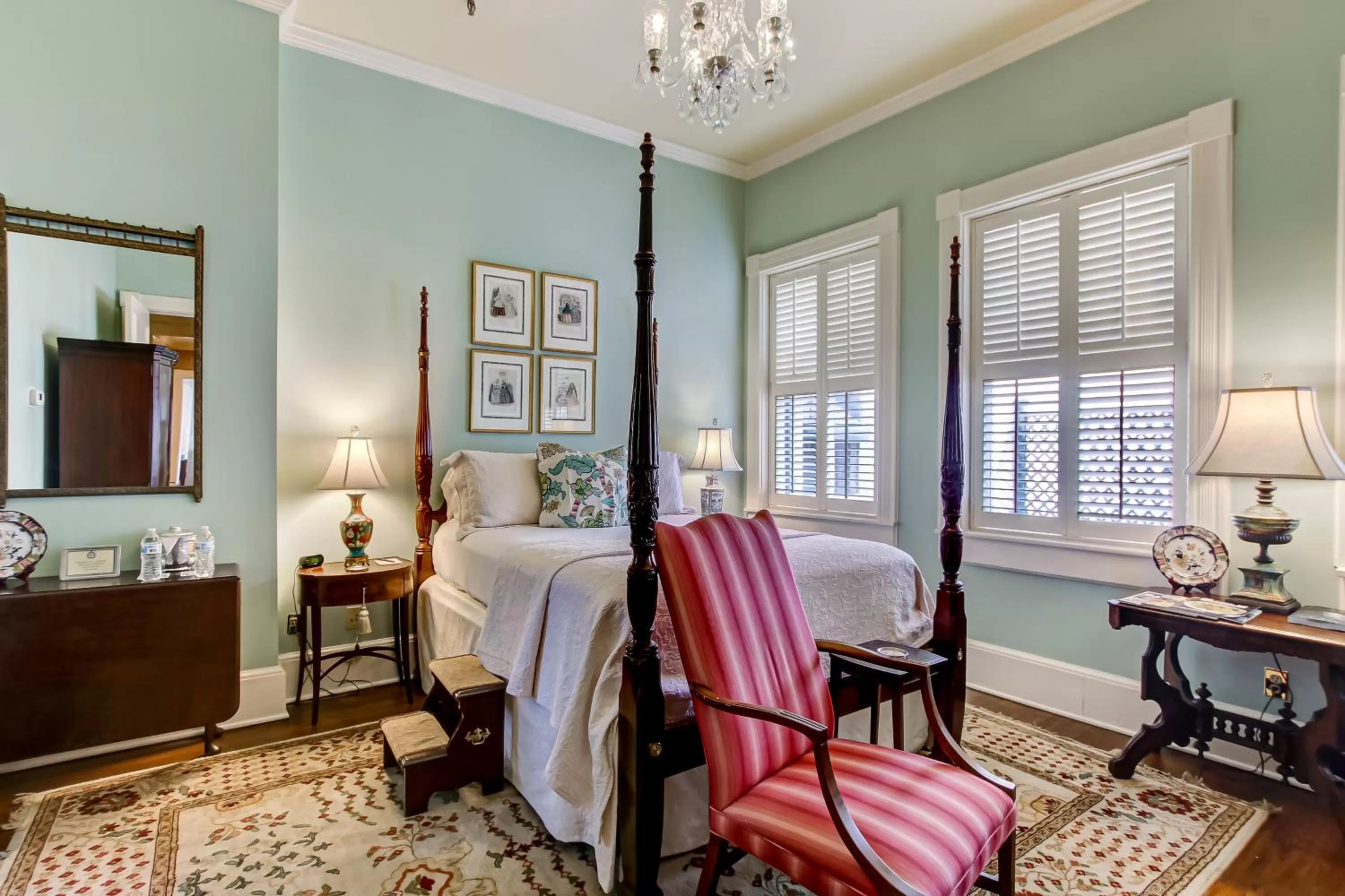 Bedroom, Seating Area in Ballastone Inn