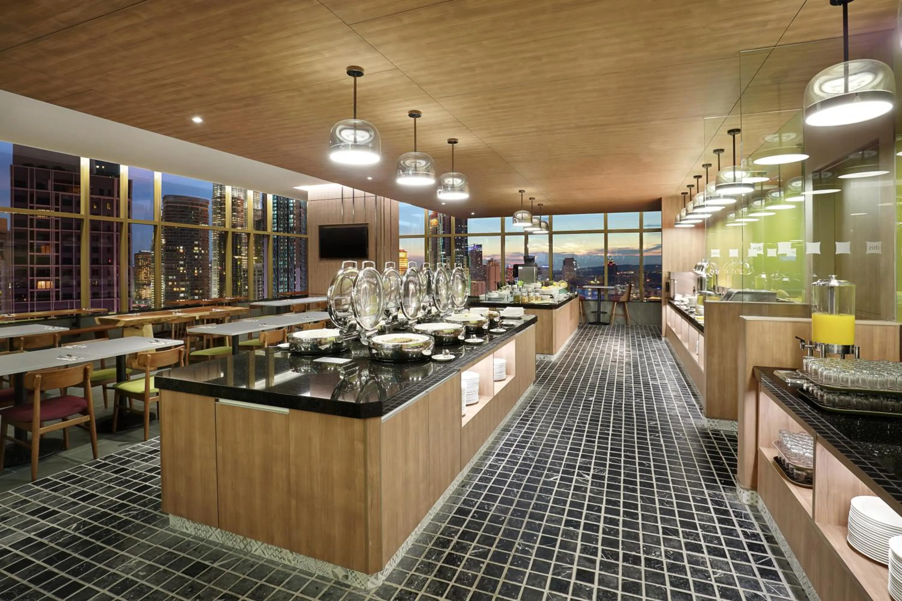 Restaurant/places to eat in ibis Kuala Lumpur City Centre