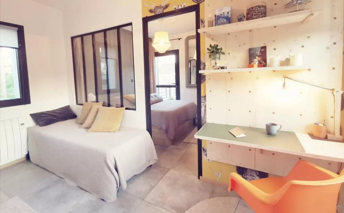 Bed in La Suite de l'Abbaye - climatisation et petit dej