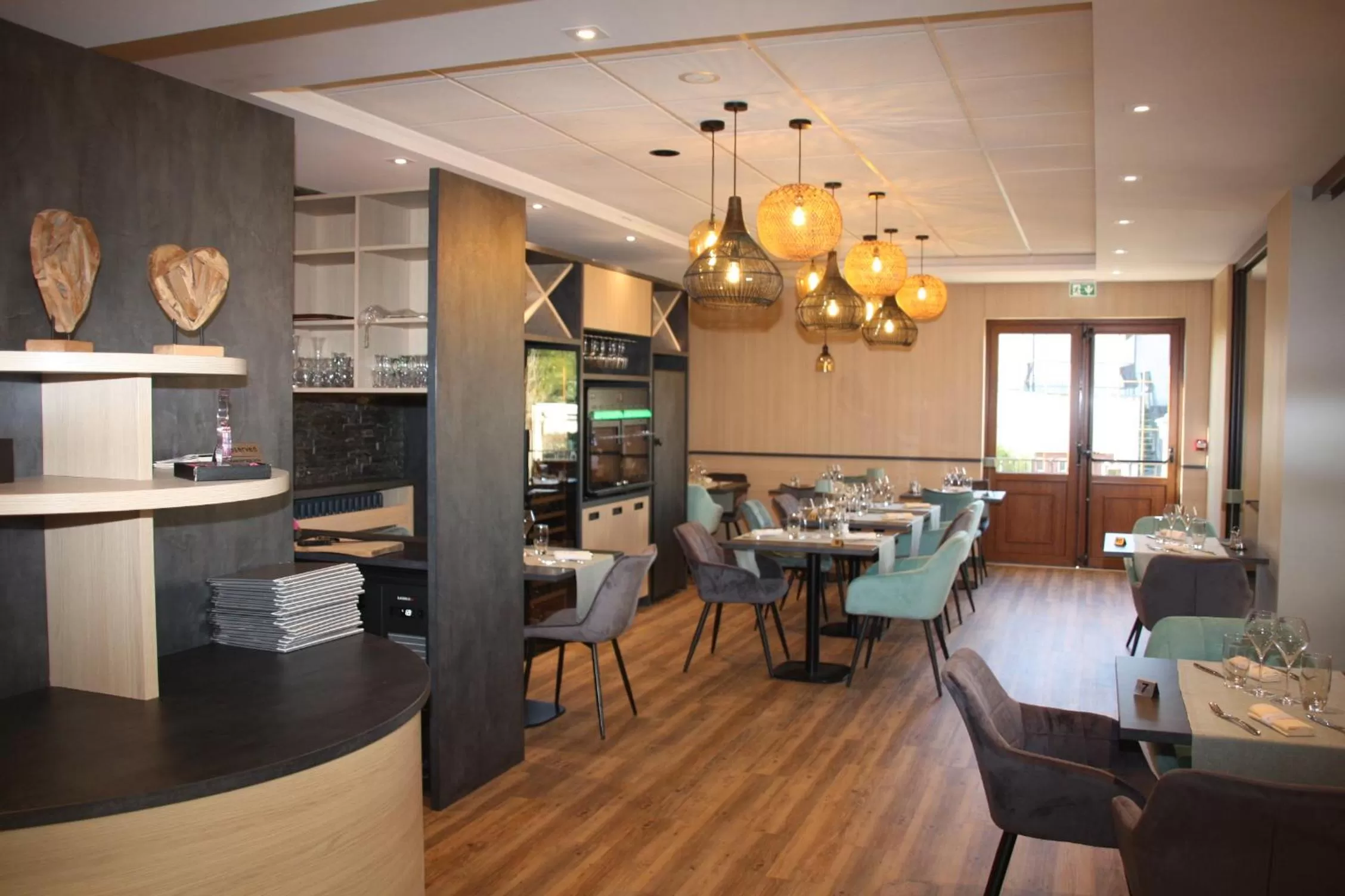 Restaurant/places to eat in Logis Hôtel- Restaurant La Renaissance