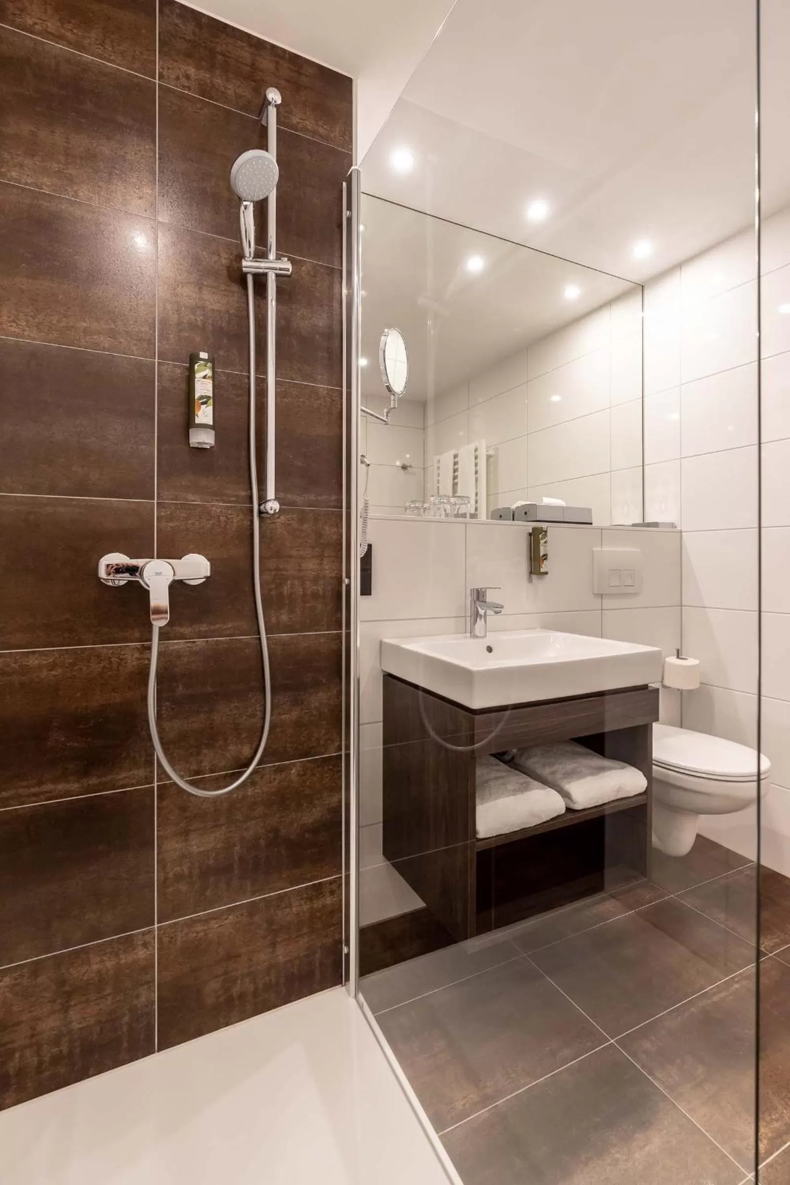 Shower in Augsburg Hotel Sonnenhof