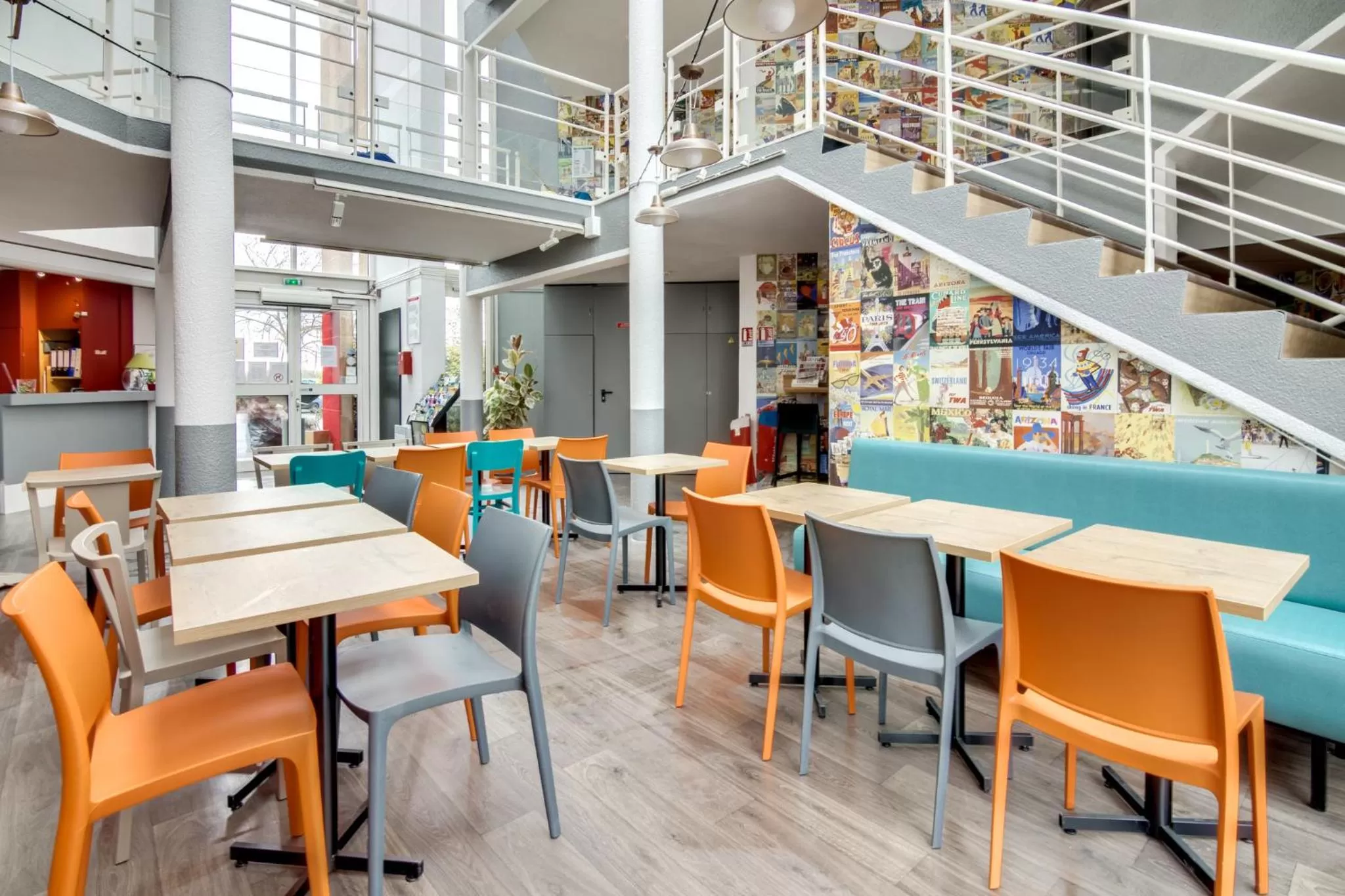 Communal lounge/ TV room in HotelF1 Bourges Le Subdray