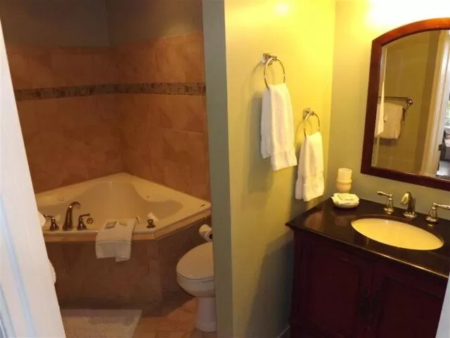 Bathroom in Old Brick Inn