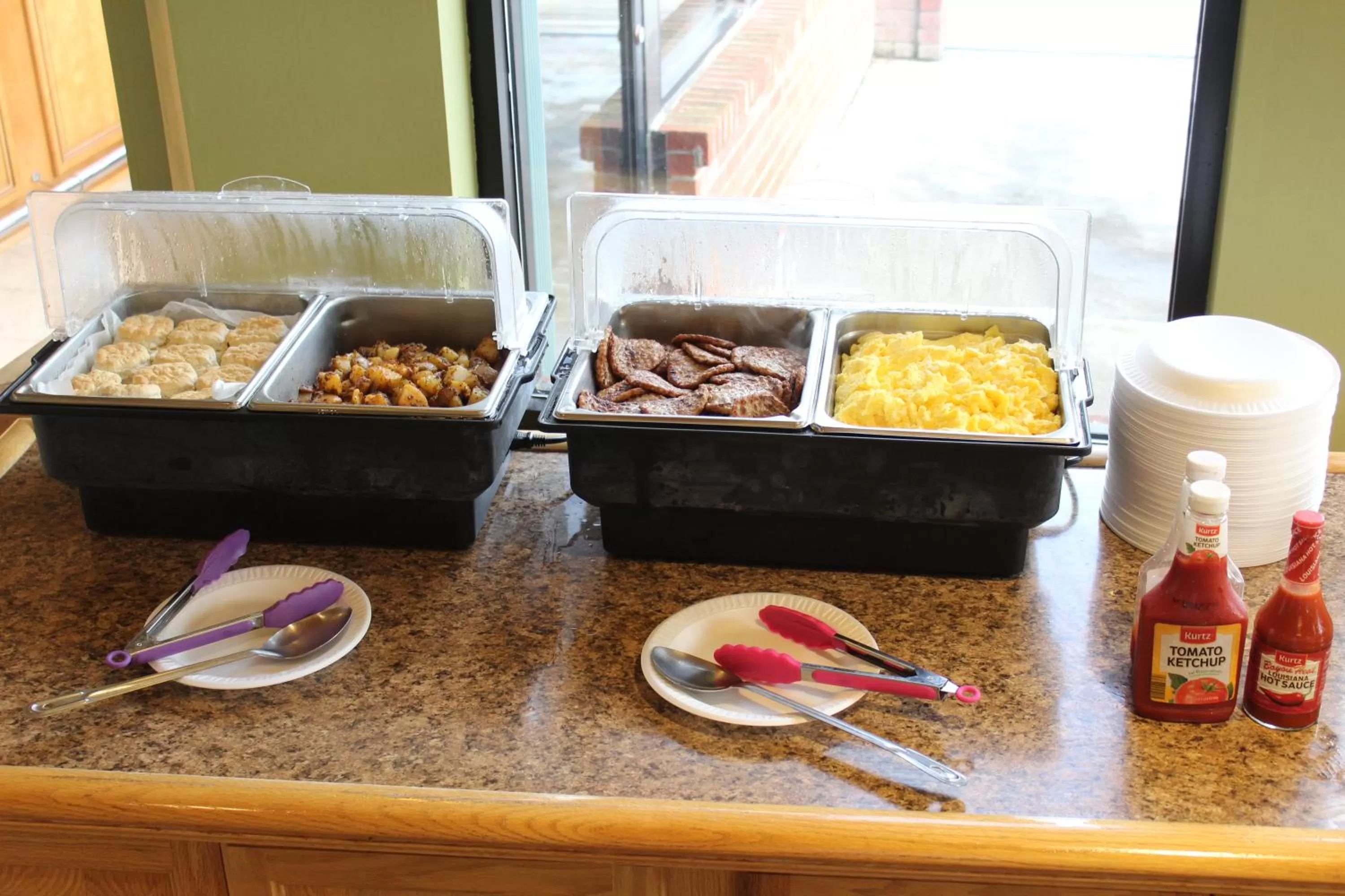 Buffet breakfast in Stone Fence Resort