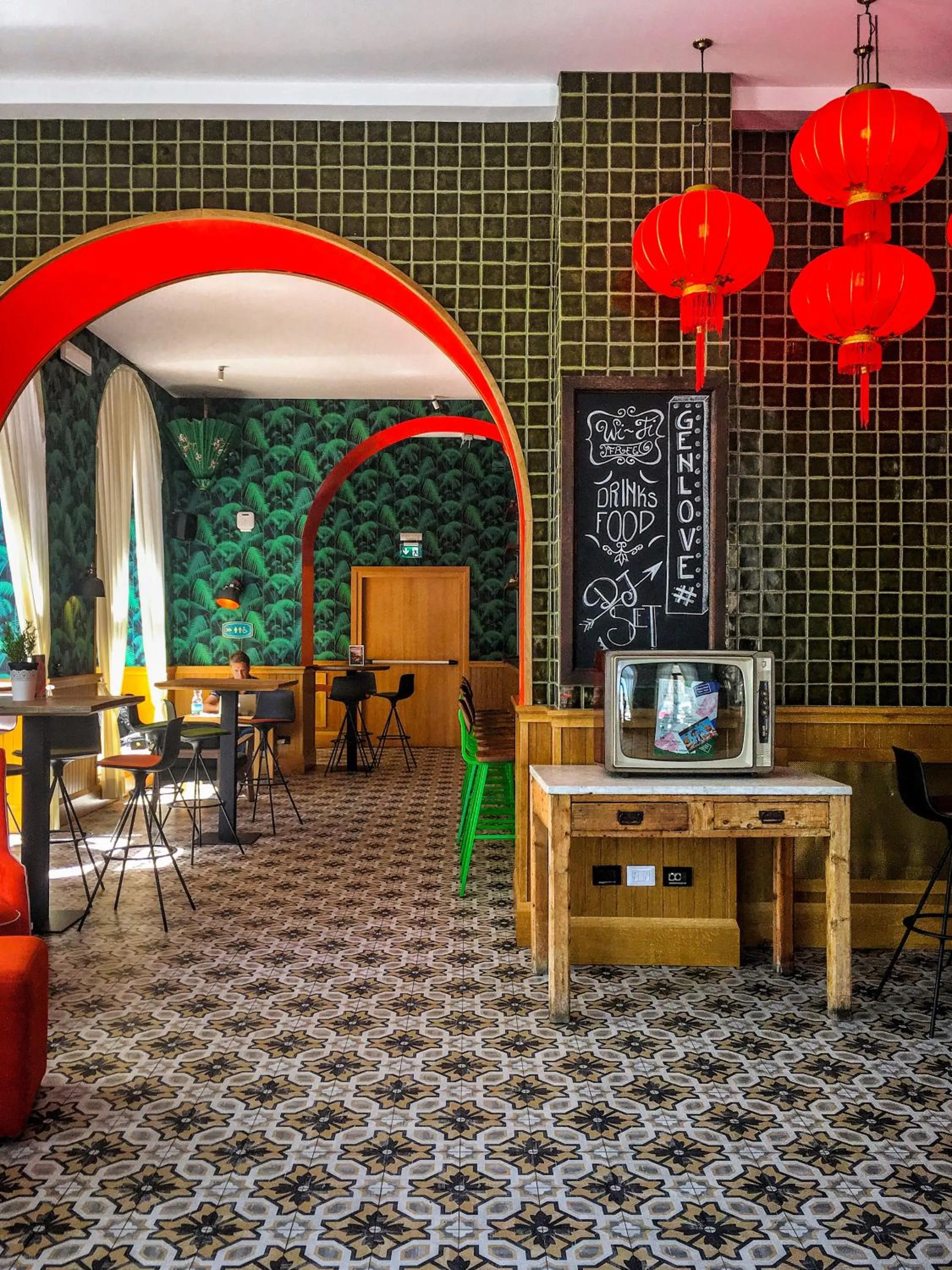 Restaurant/places to eat in Generator Rome