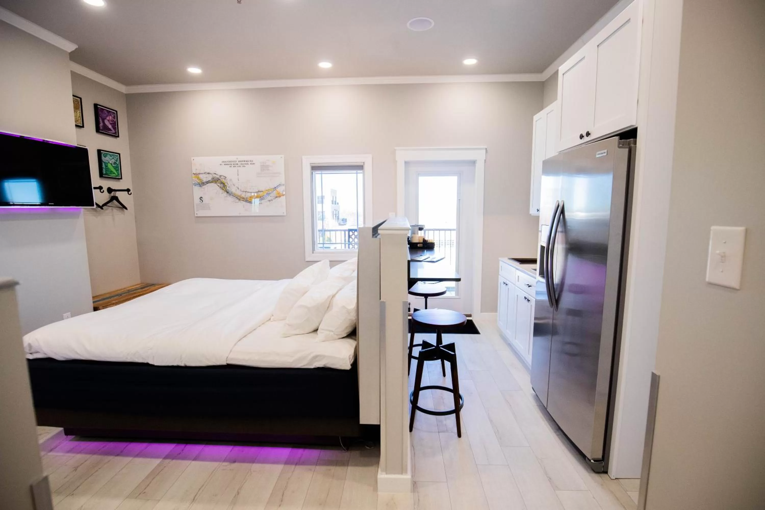 Bedroom, Bed in River Sirens Hotel-Contactless Check in Hotel