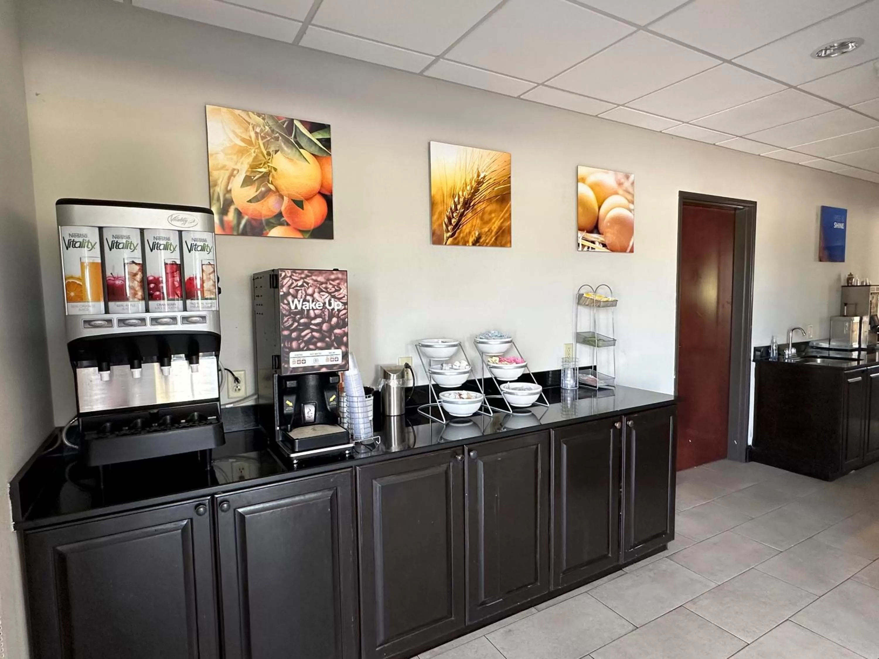 Breakfast in Comfort Suites Jackson-Cape Girardeau