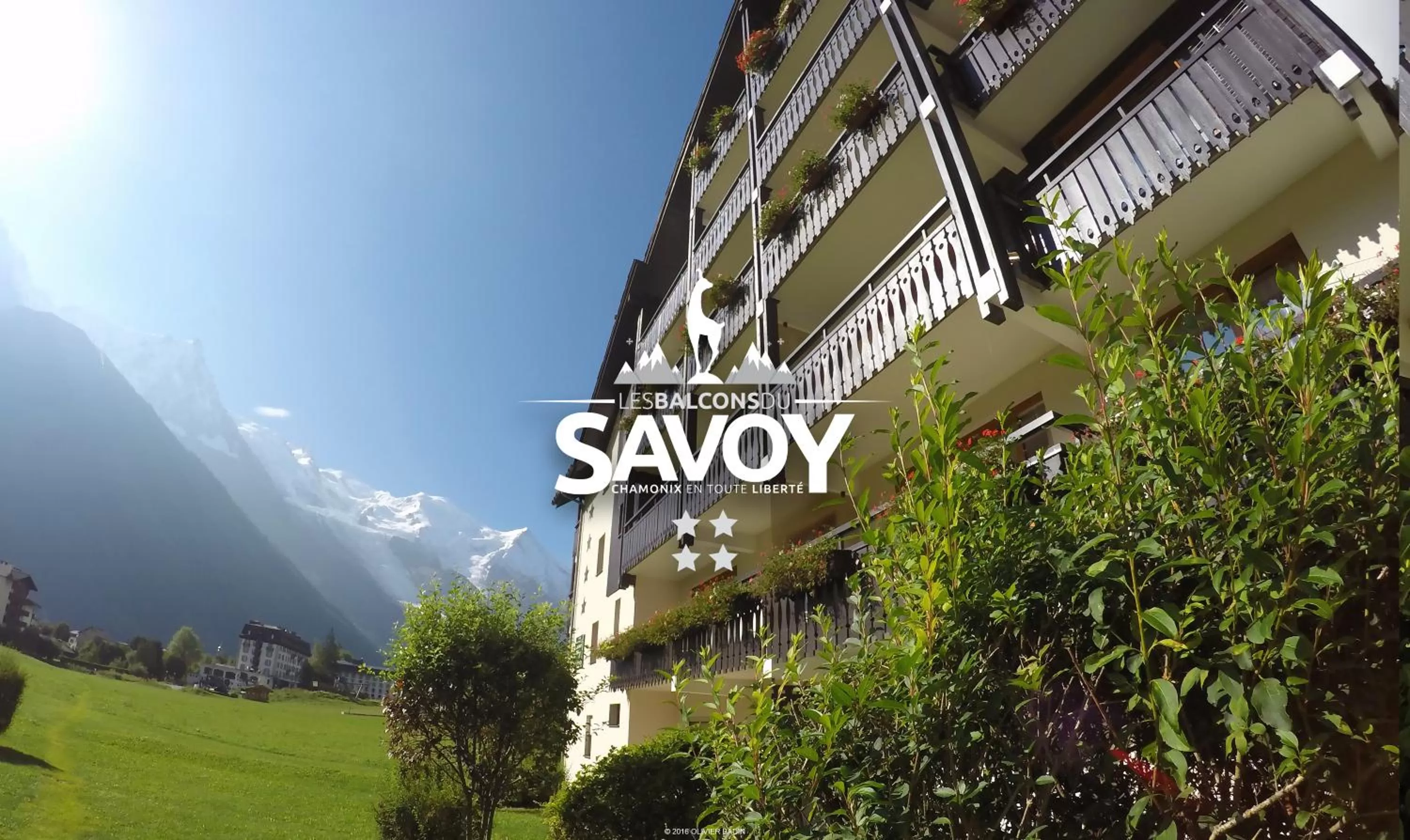 Facade/entrance in Les Balcons du Savoy