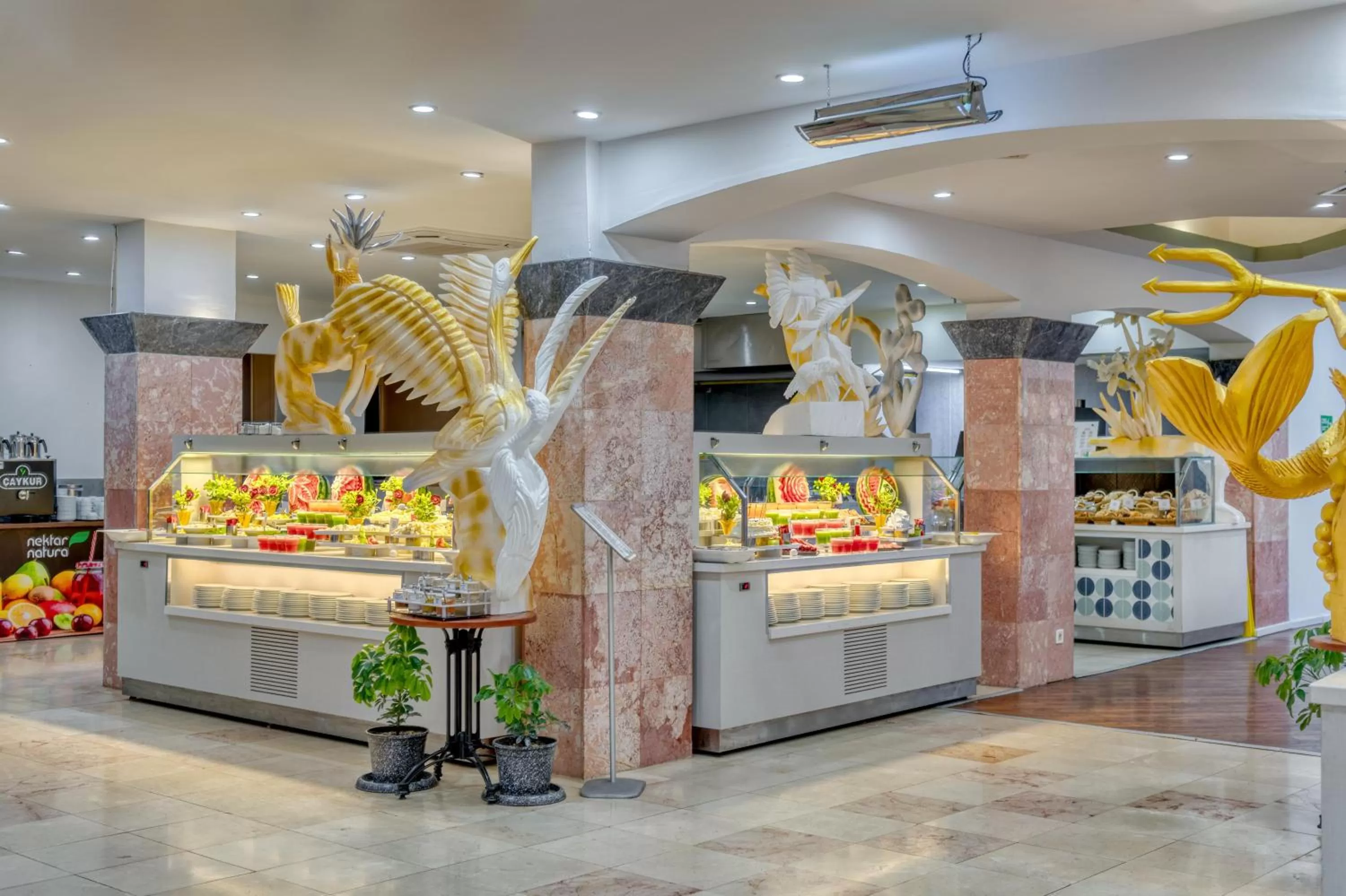 Restaurant/places to eat in Asteria Collection Side