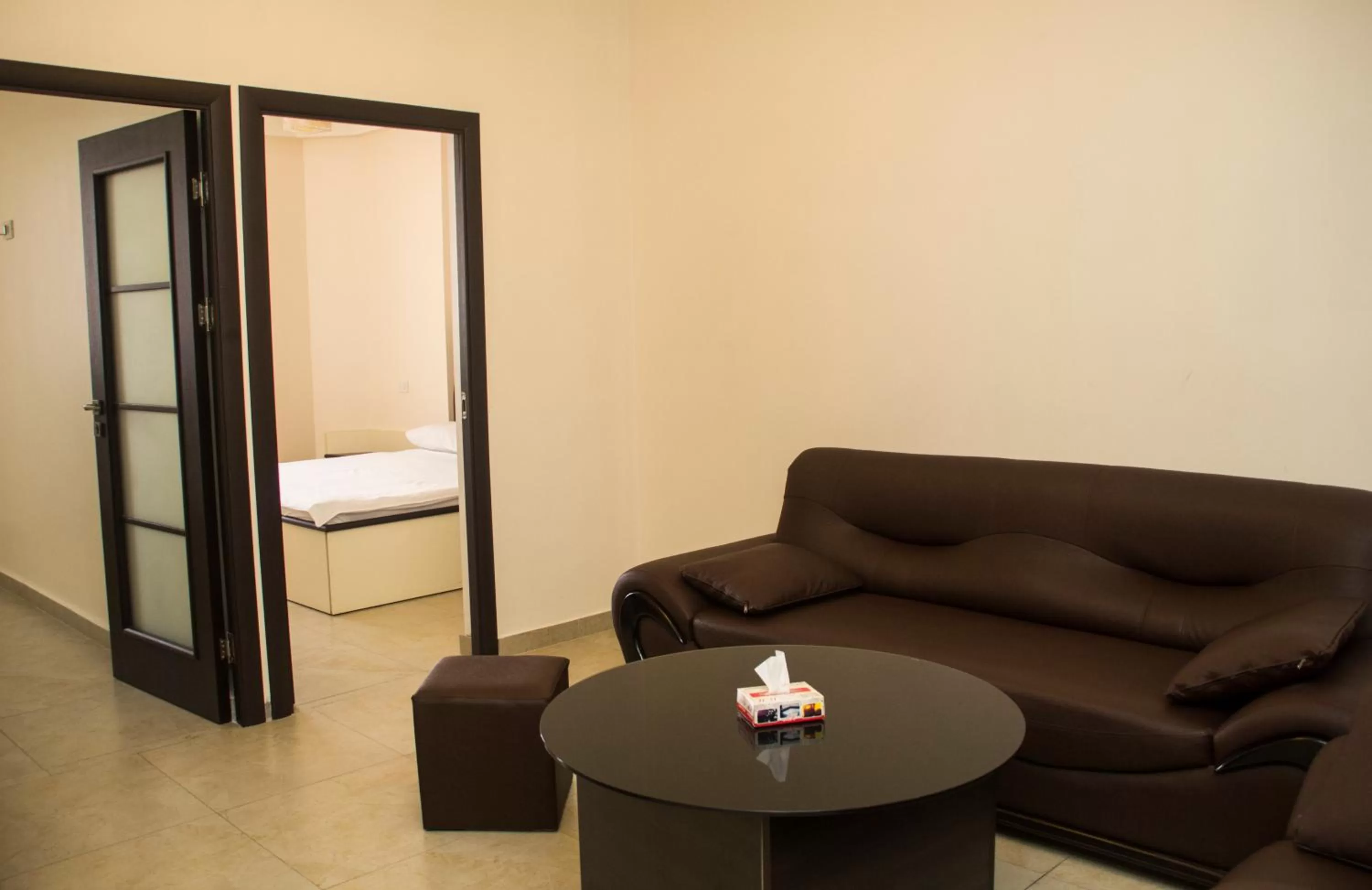 Living room, Bed in Mirage Hotel