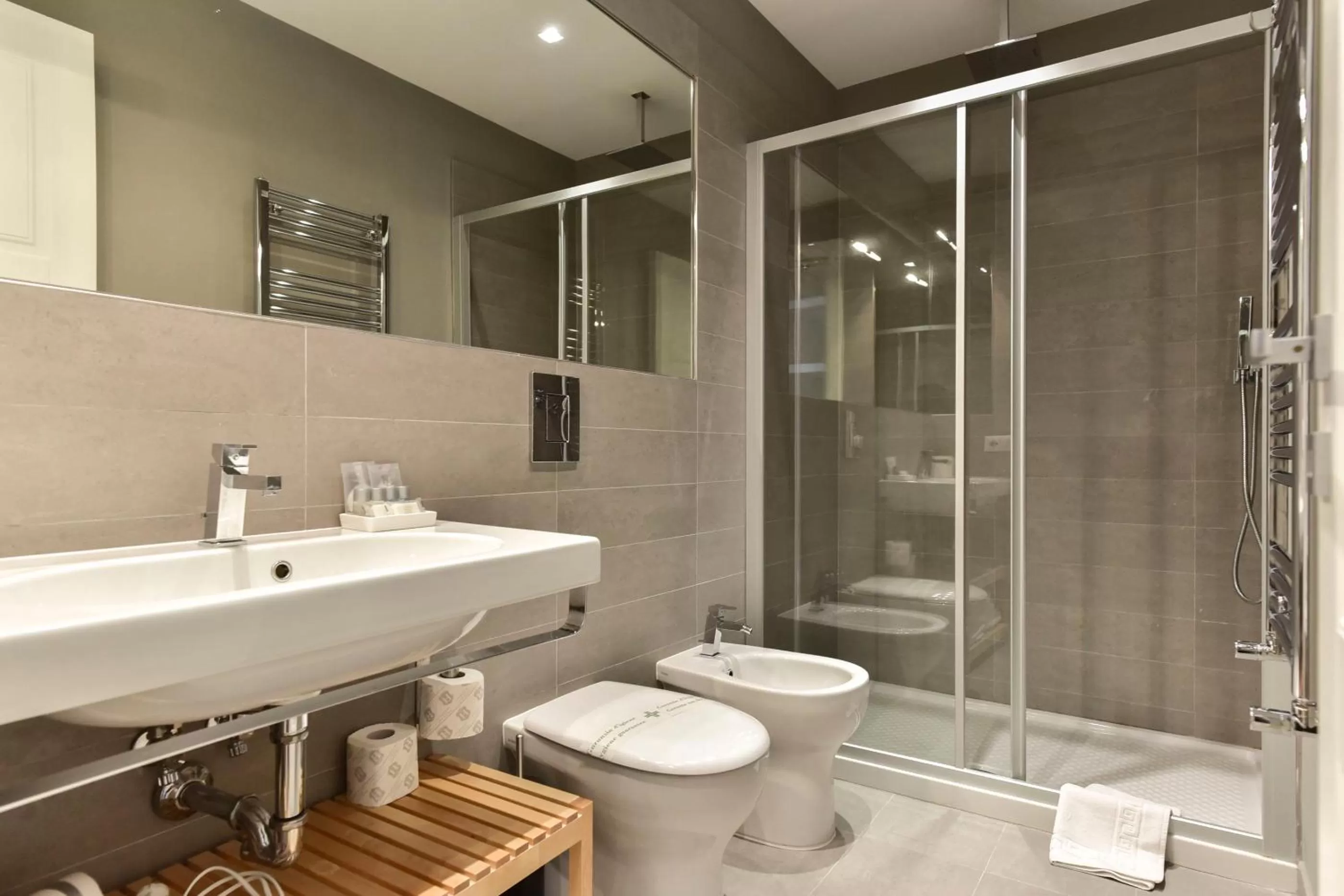 Shower, Bathroom in B&B Casa Angelini