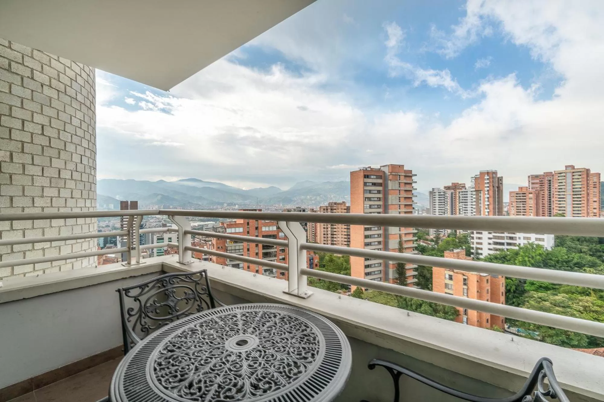 Balcony/Terrace in Apartamentos Poblado Alejandría by HOUSY HOST