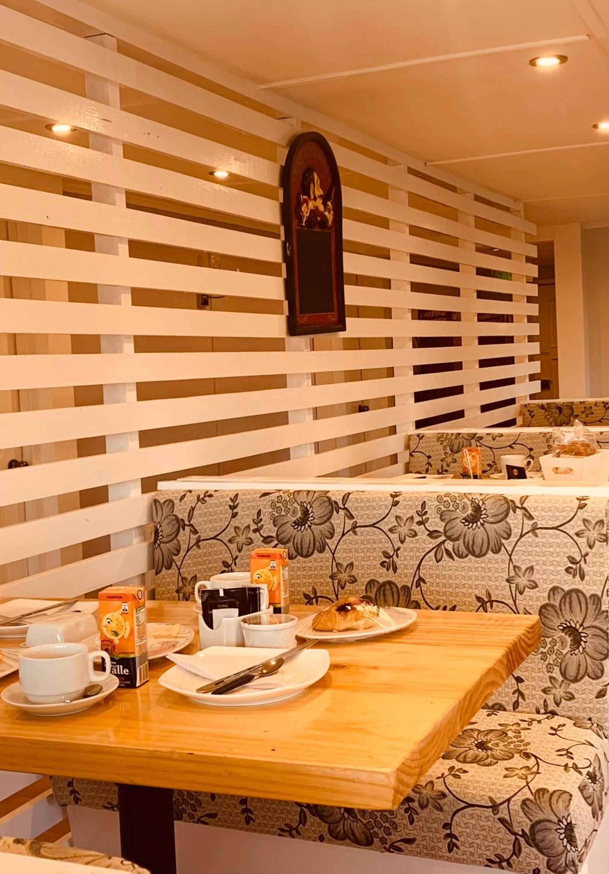 Breakfast in Arte Brisa Hostal Boutique