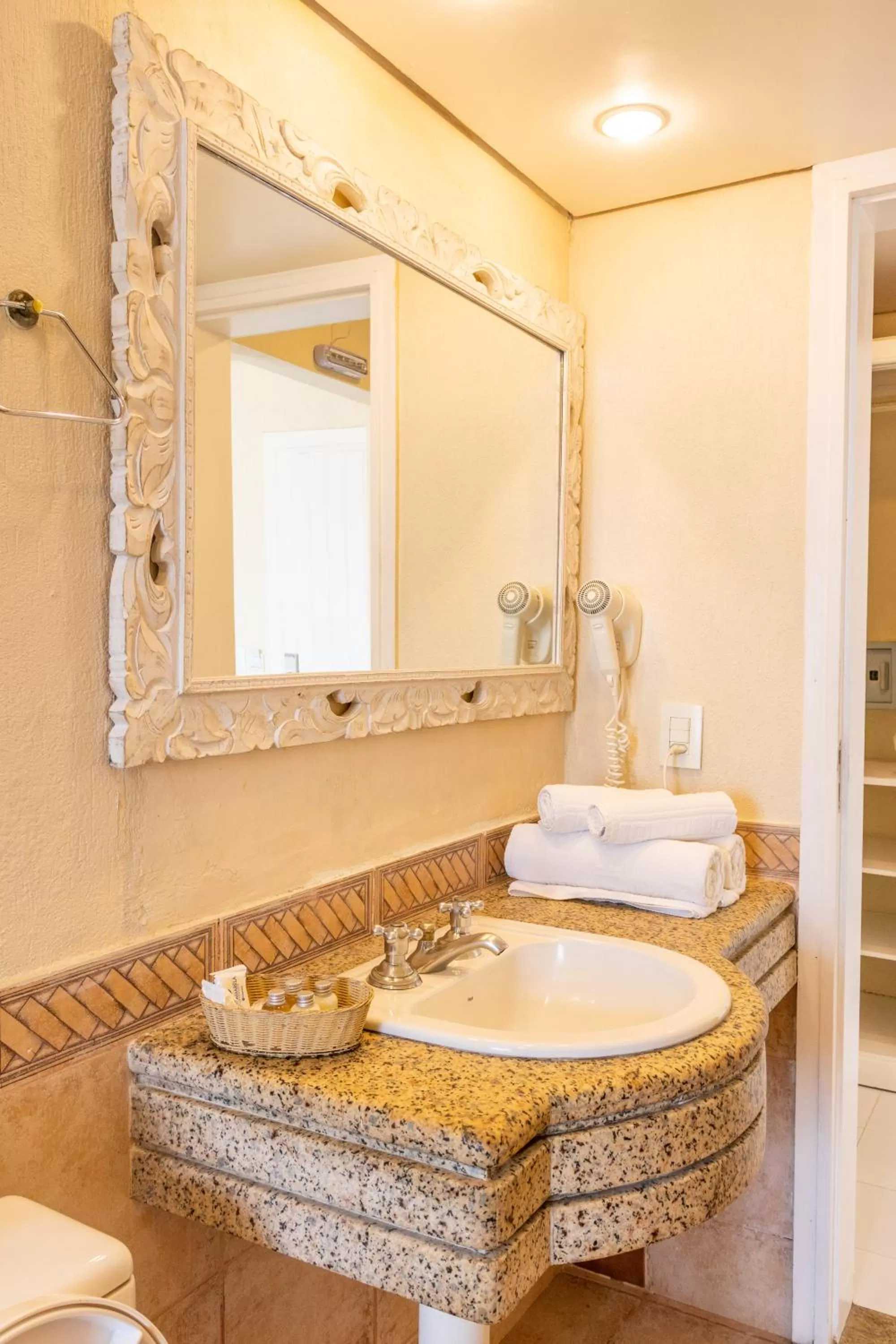 Bathroom in Bahiamarela Boutique Hotel & SPA