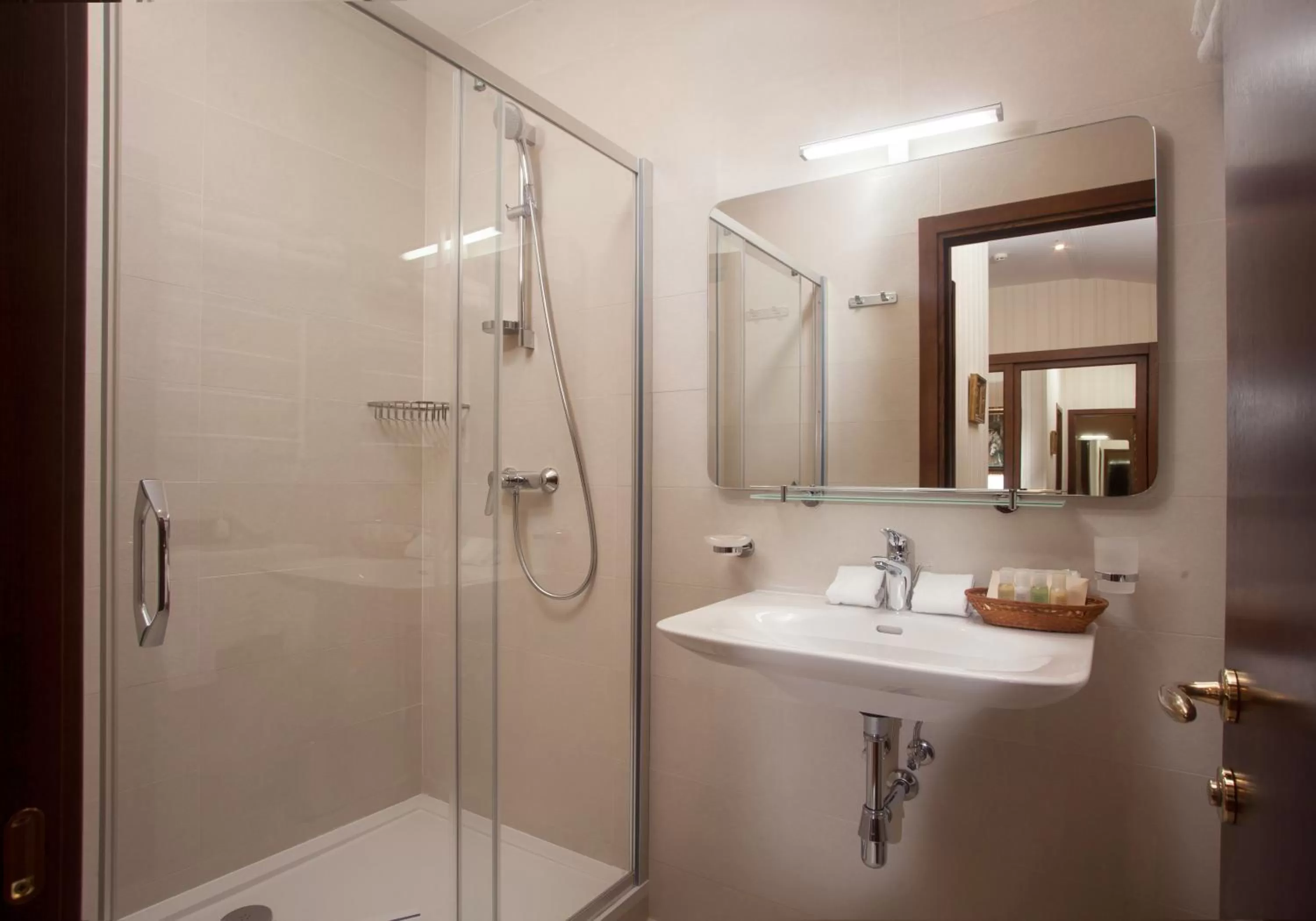 Shower in Hotel Otrada