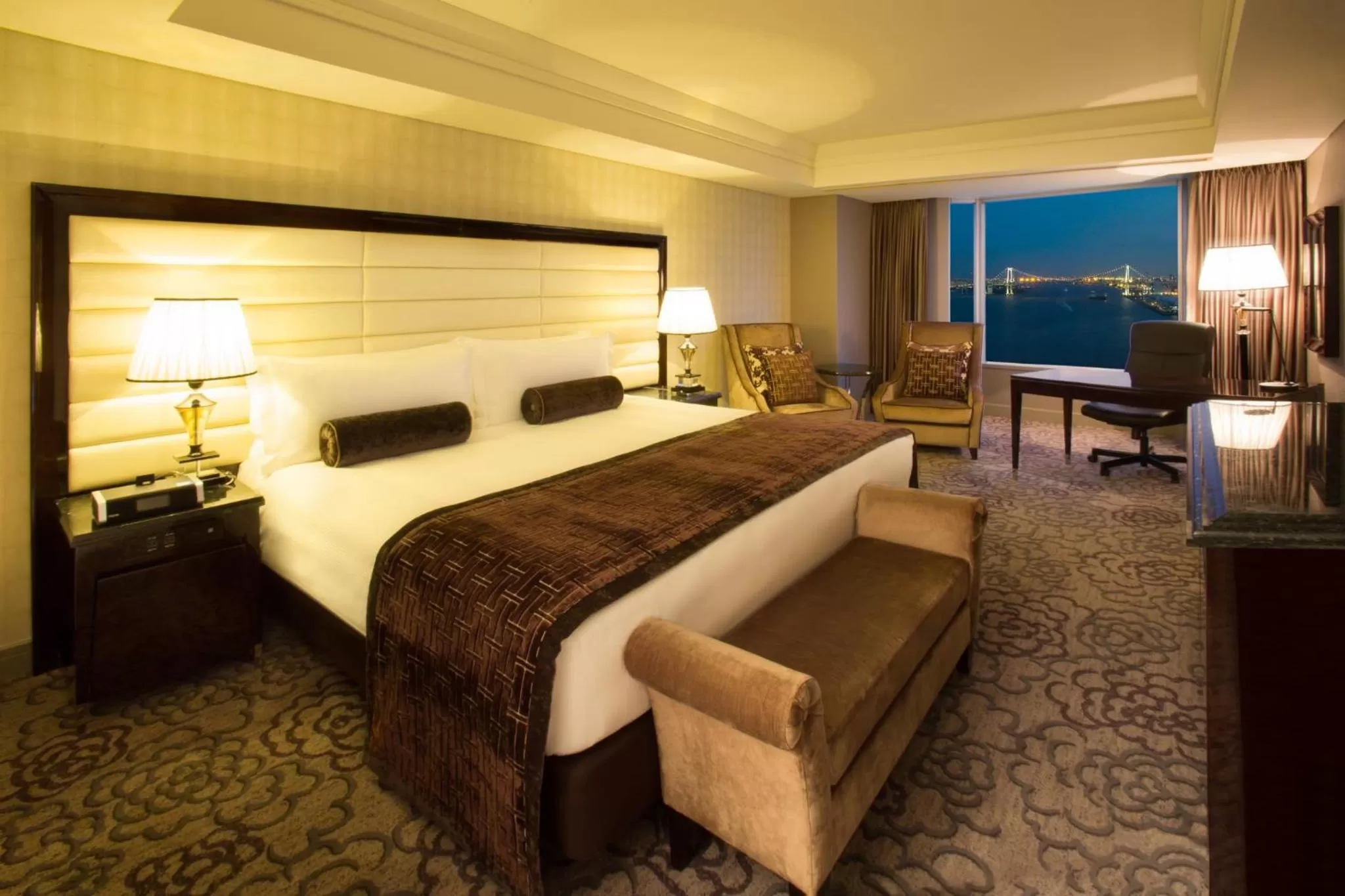 Photo of the whole room, Bed in InterContinental Tokyo Bay by IHG