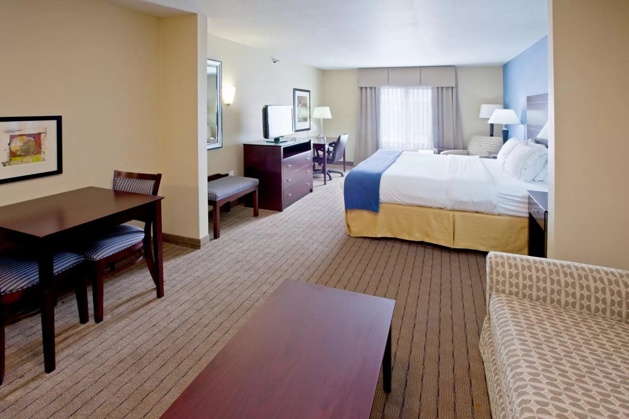Bedroom, Bed in Holiday Inn Express & Suites Shelbyville Indianapolis by IHG