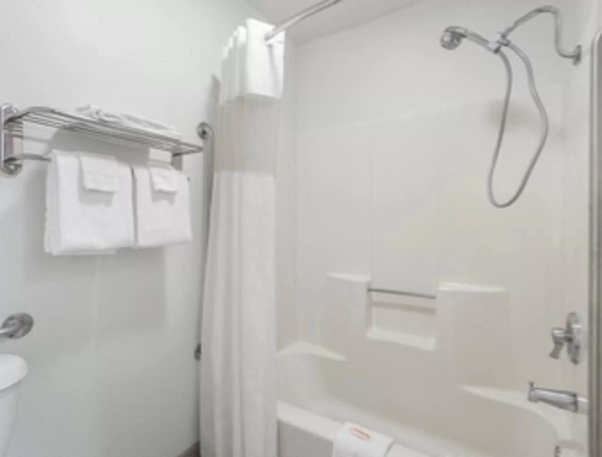 Days Inn by Wyndham Colby