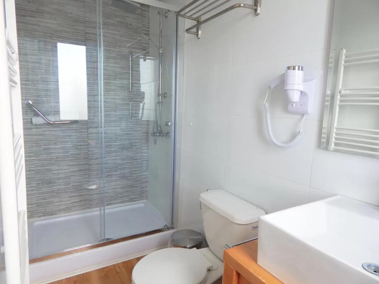 Toilet, Bathroom in Hostal Buenavista Patagonia