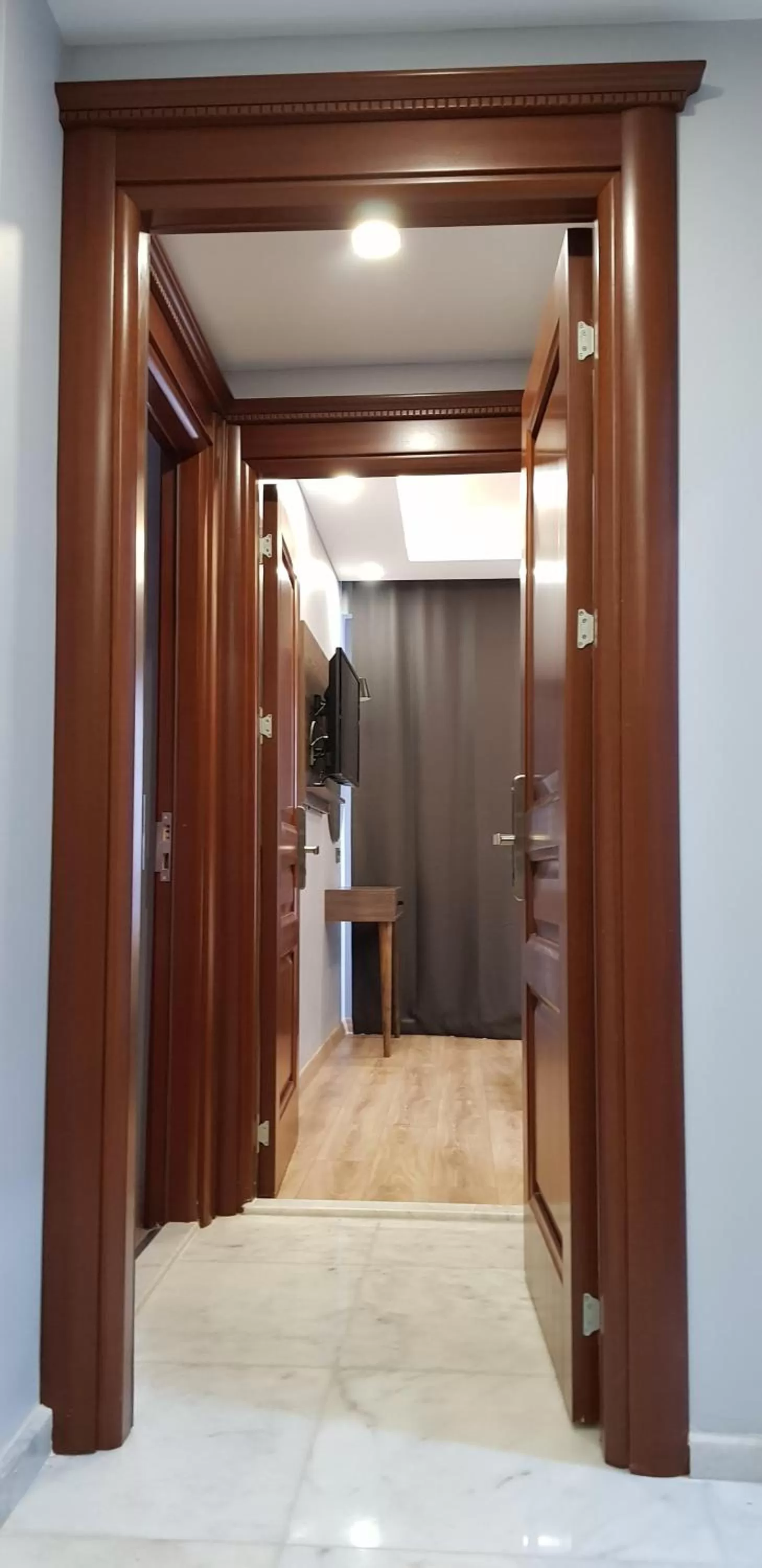 Communal lounge/ TV room in Basilissis Hotel