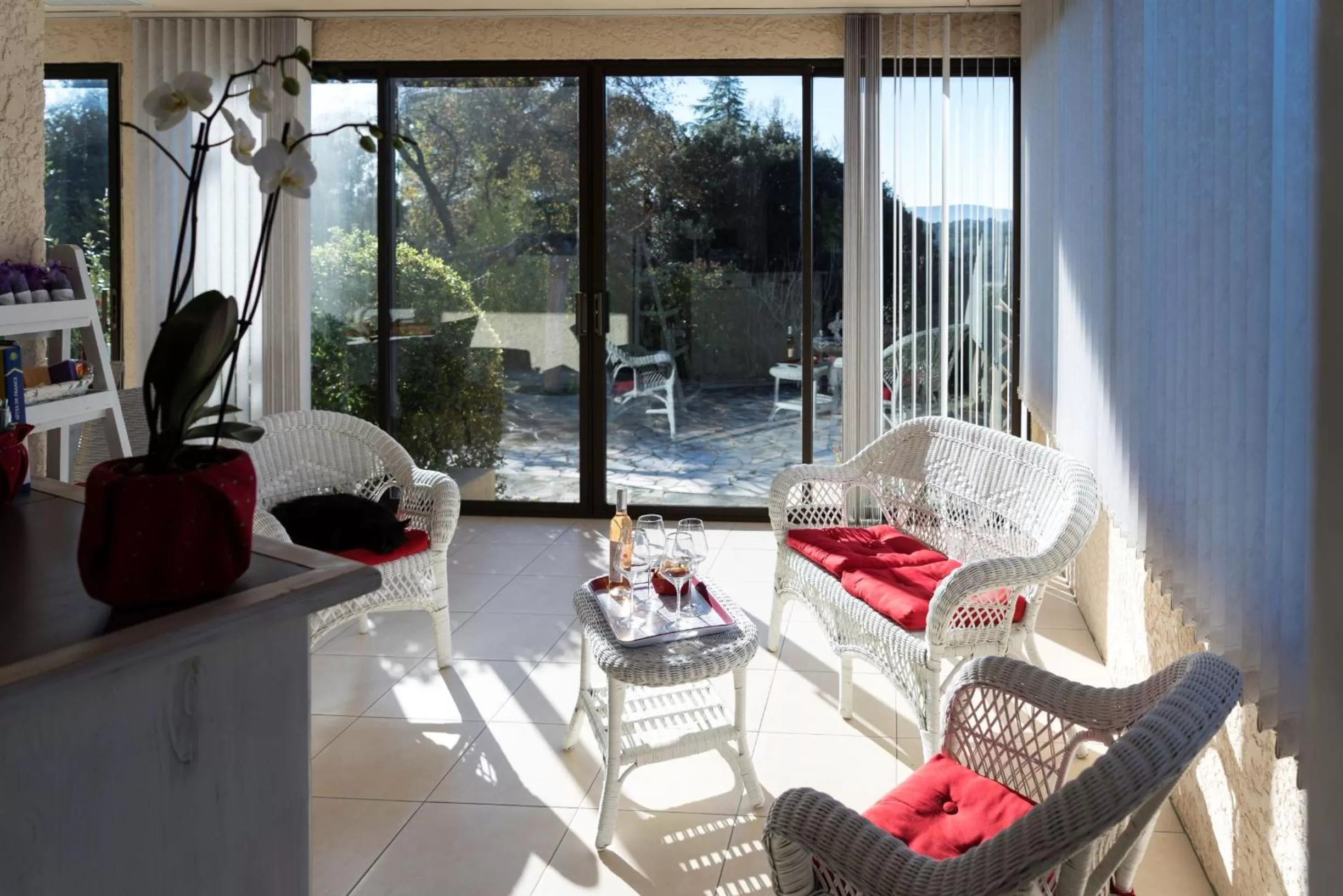 Living room, Seating Area in Hôtes'Antic Provence