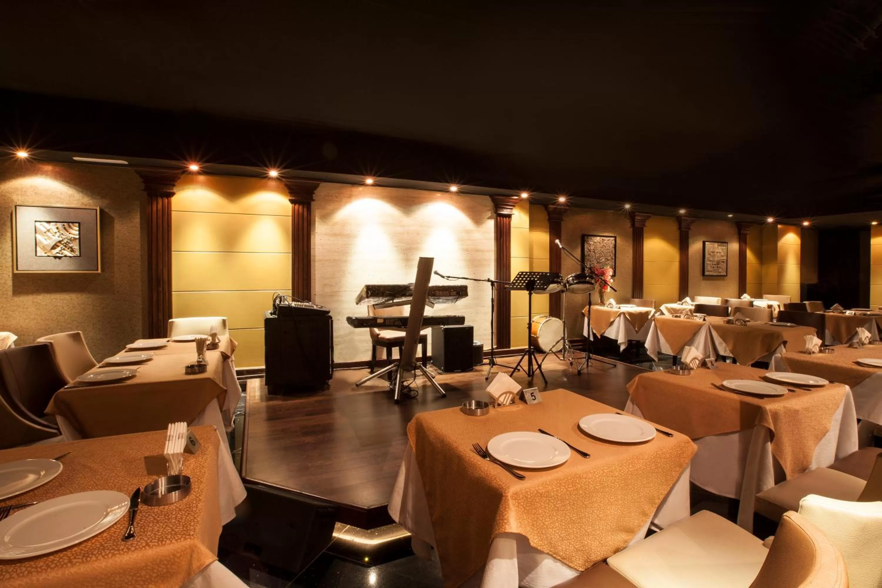 Night in Al Sarab Hotel