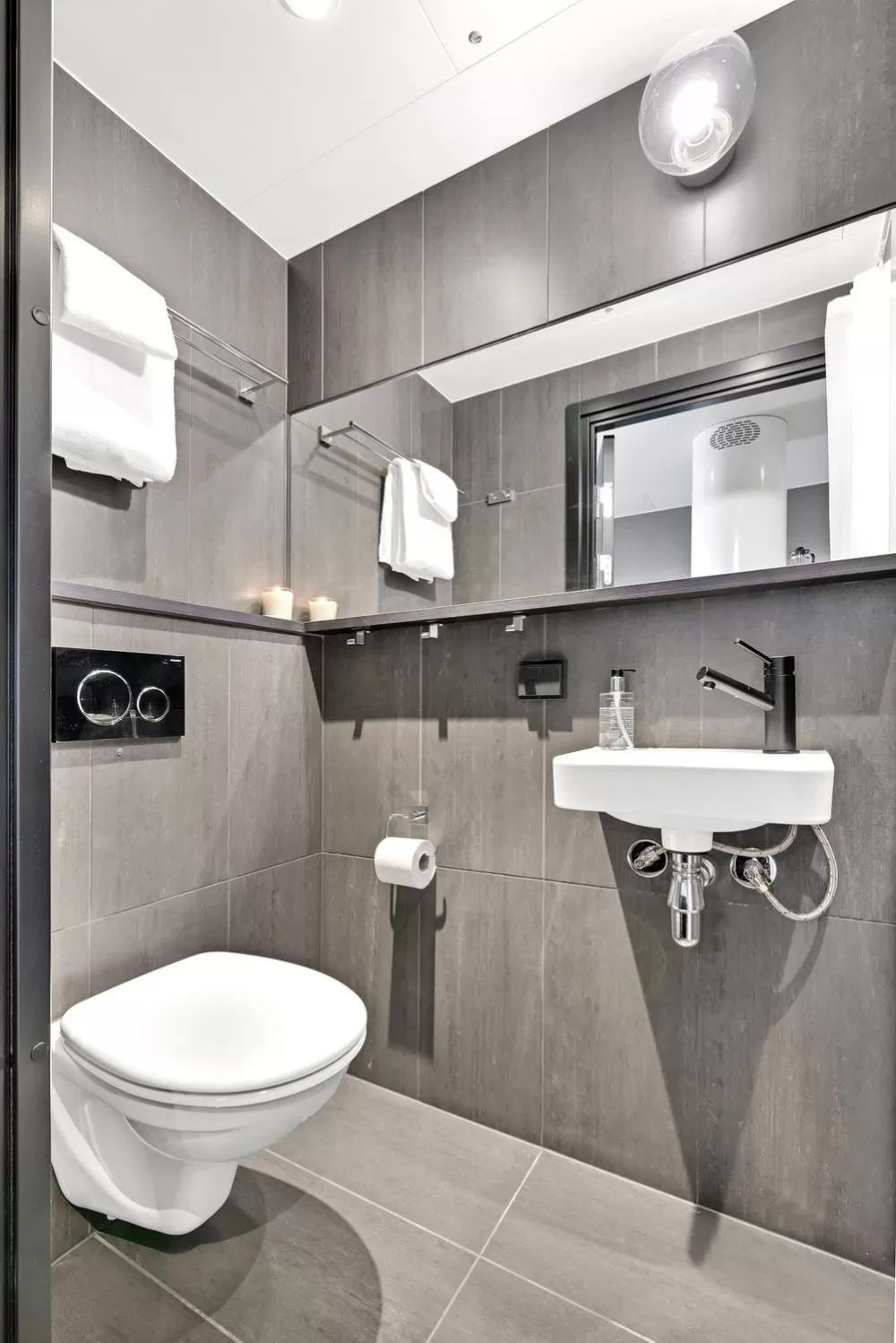 Toilet in Forenom Aparthotel Oslo