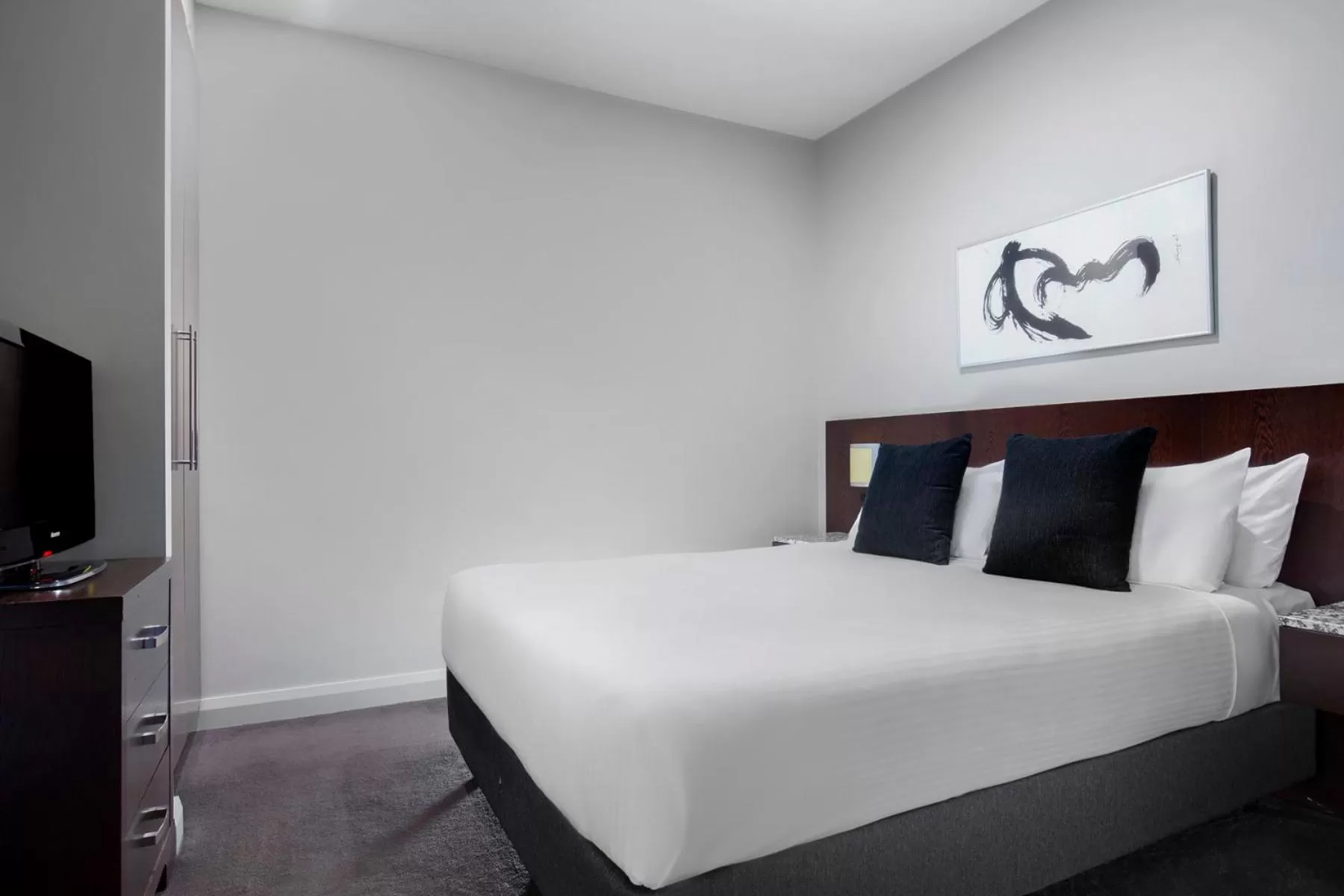 Bedroom, Bed in Mantra Hindmarsh Square