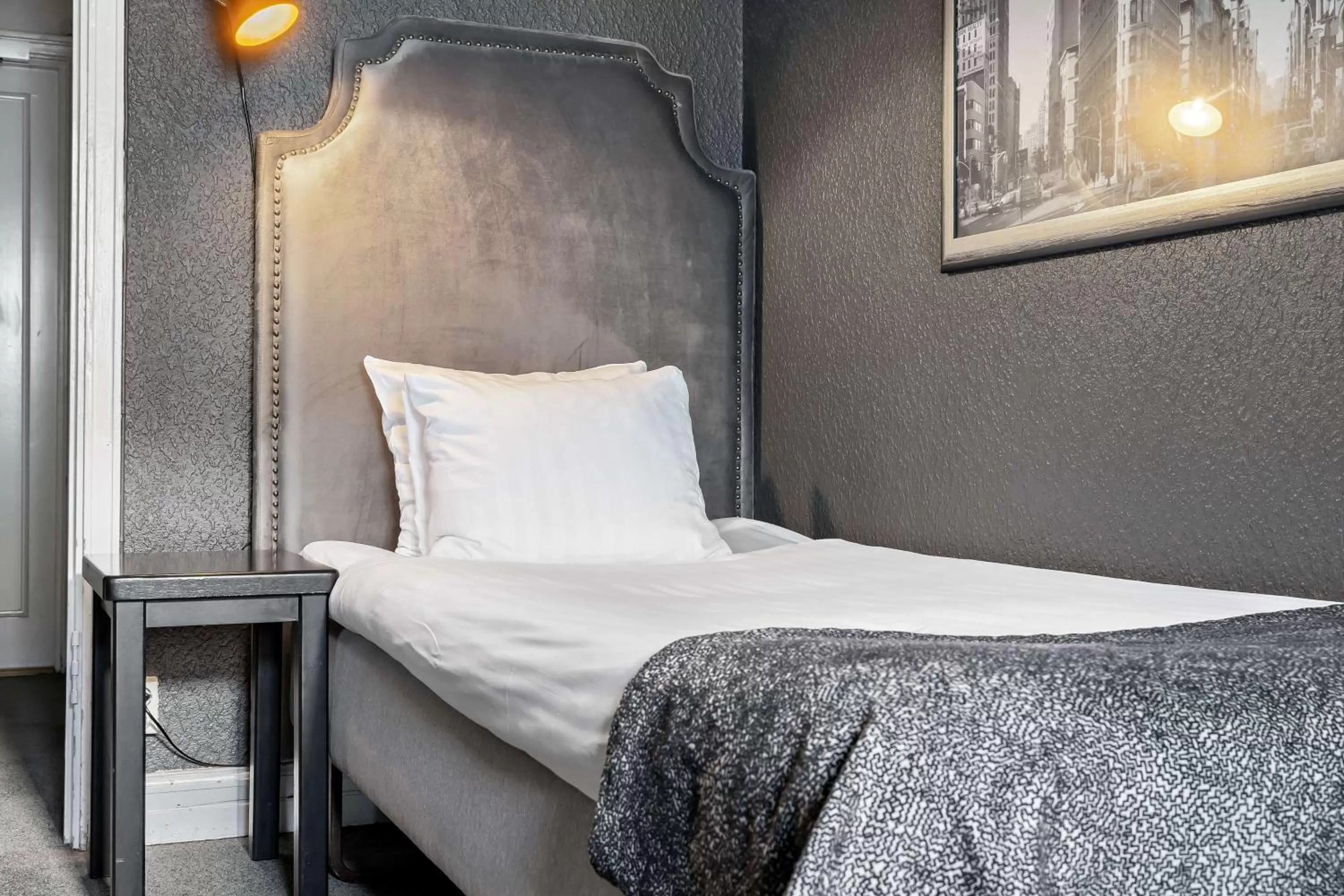 Bedroom, Bed in Centric Hotel