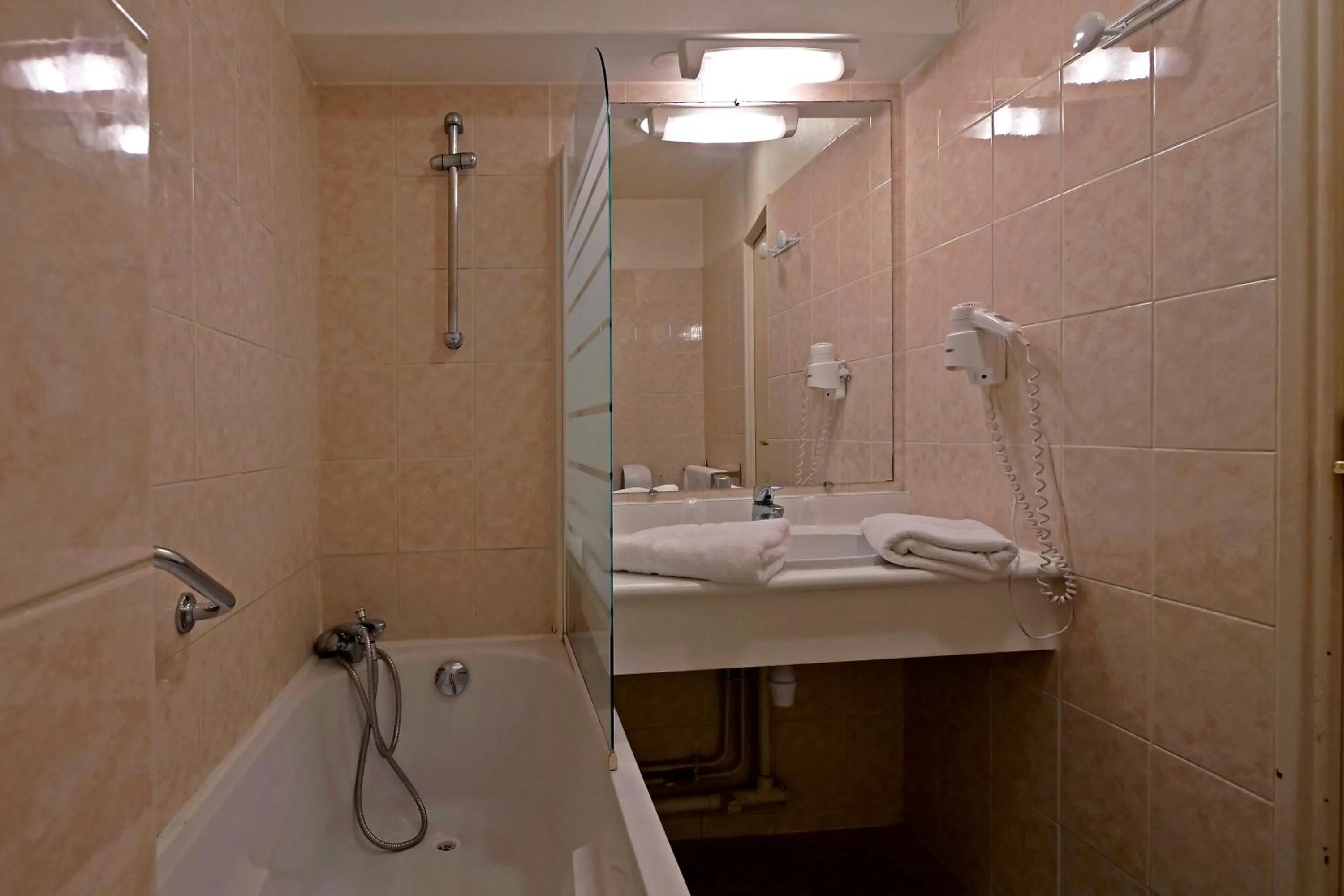 Le Vert Galant Villepinte Gare Vert Galant Parc des Expositions