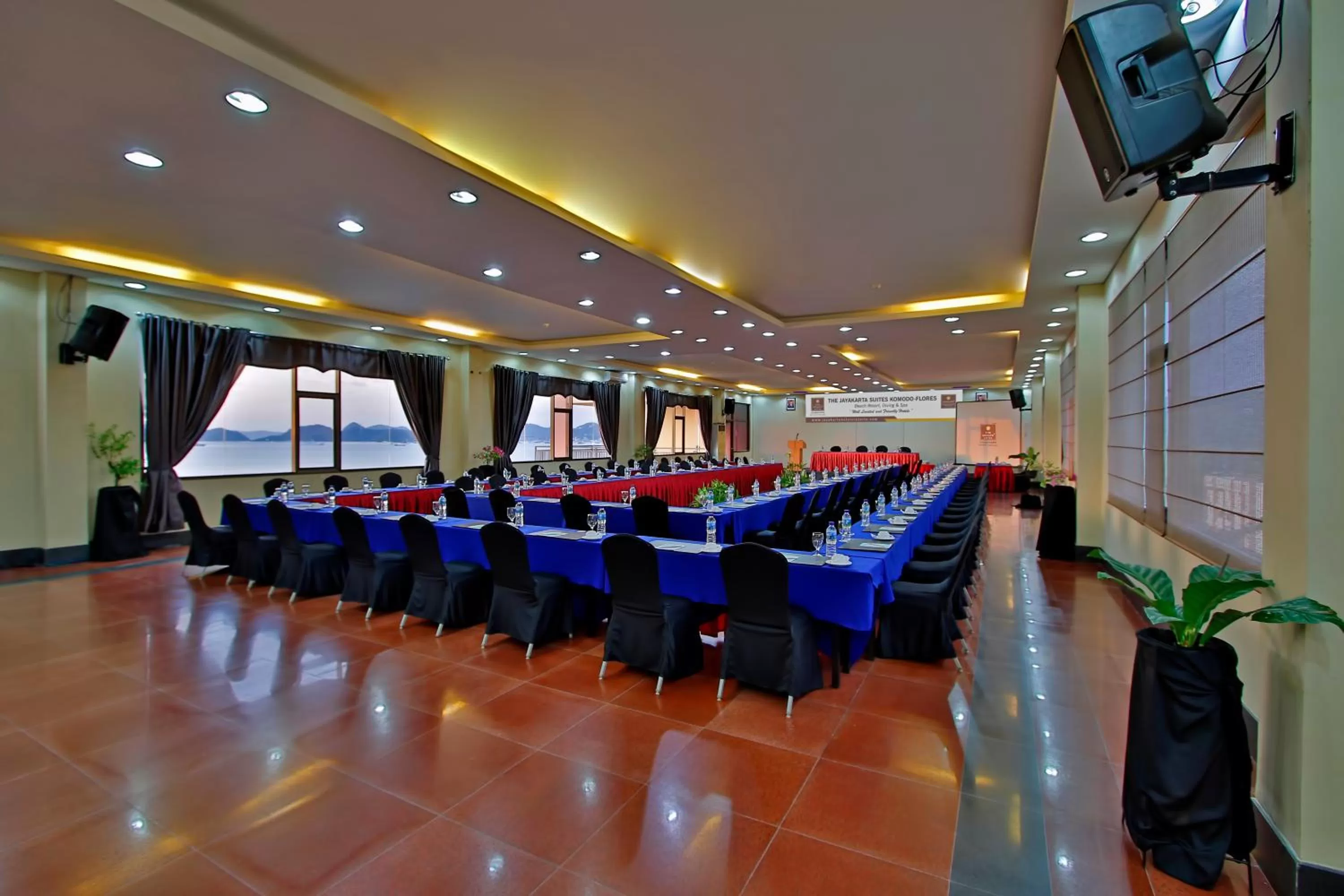 Meeting/conference room in The Jayakarta Suites Komodo Flores