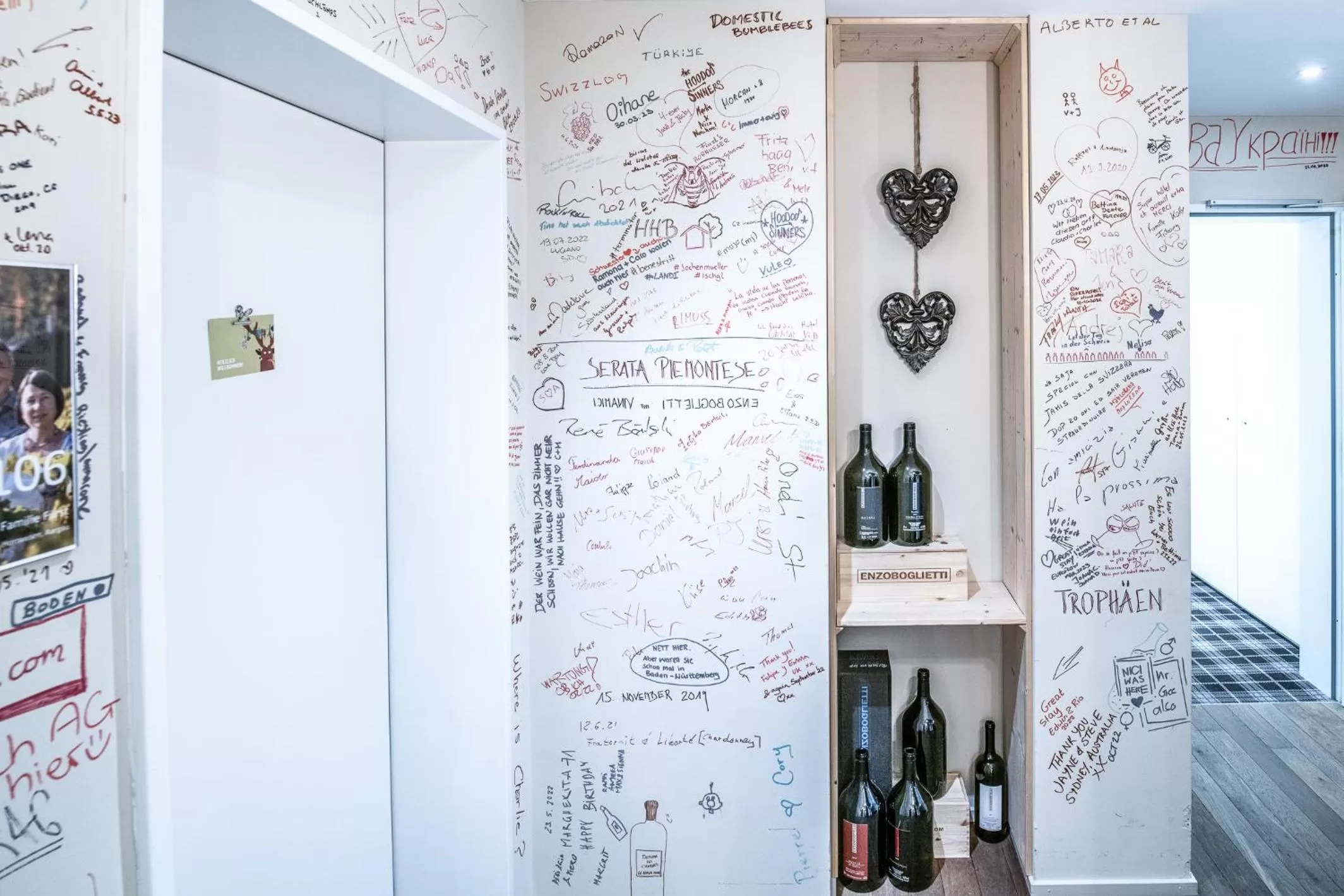 Decorative detail in Hirschen Erlinsbach Swiss Quality