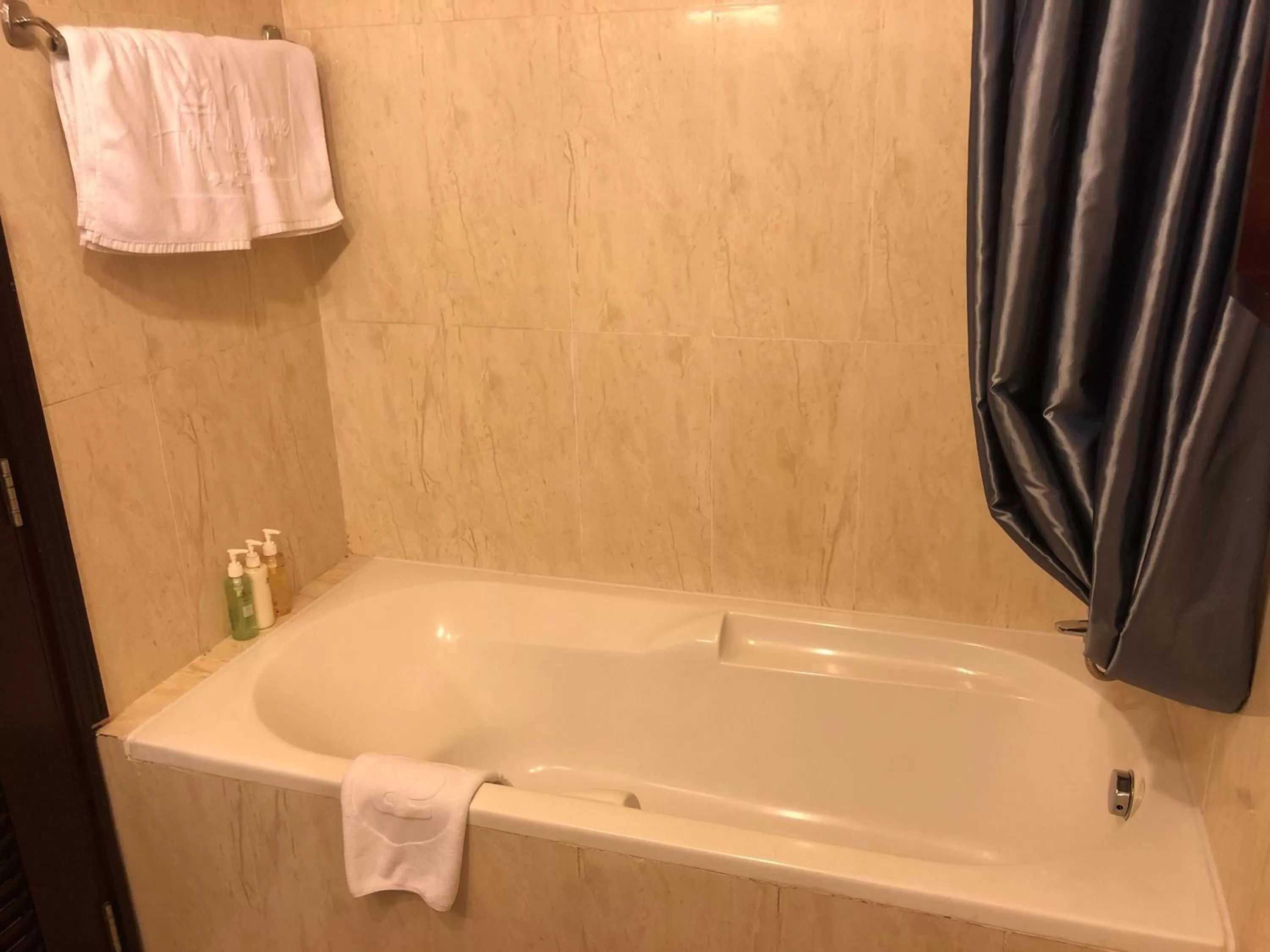 Bathroom in Prostyle Hotel Ho Chi Minh プロスタイルホテルホーチミン