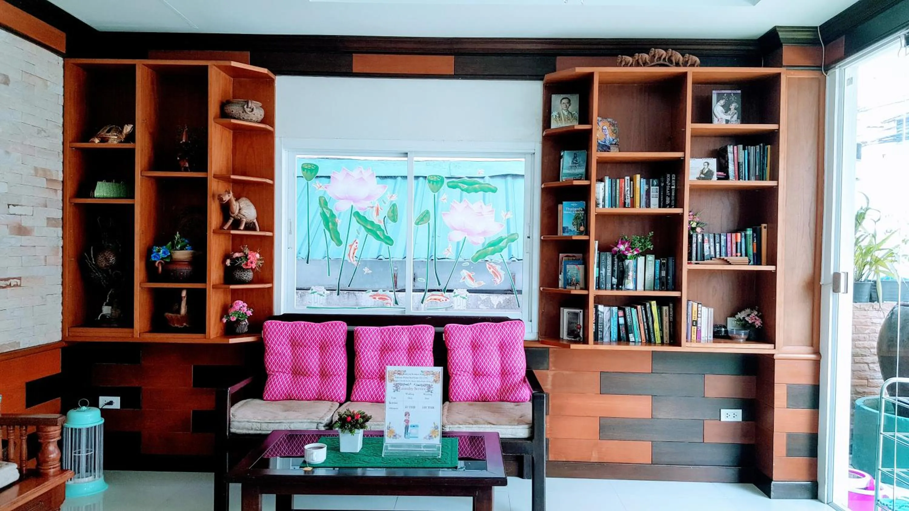 Library in Ruen Buathong Boutique Hotel Patong Beach