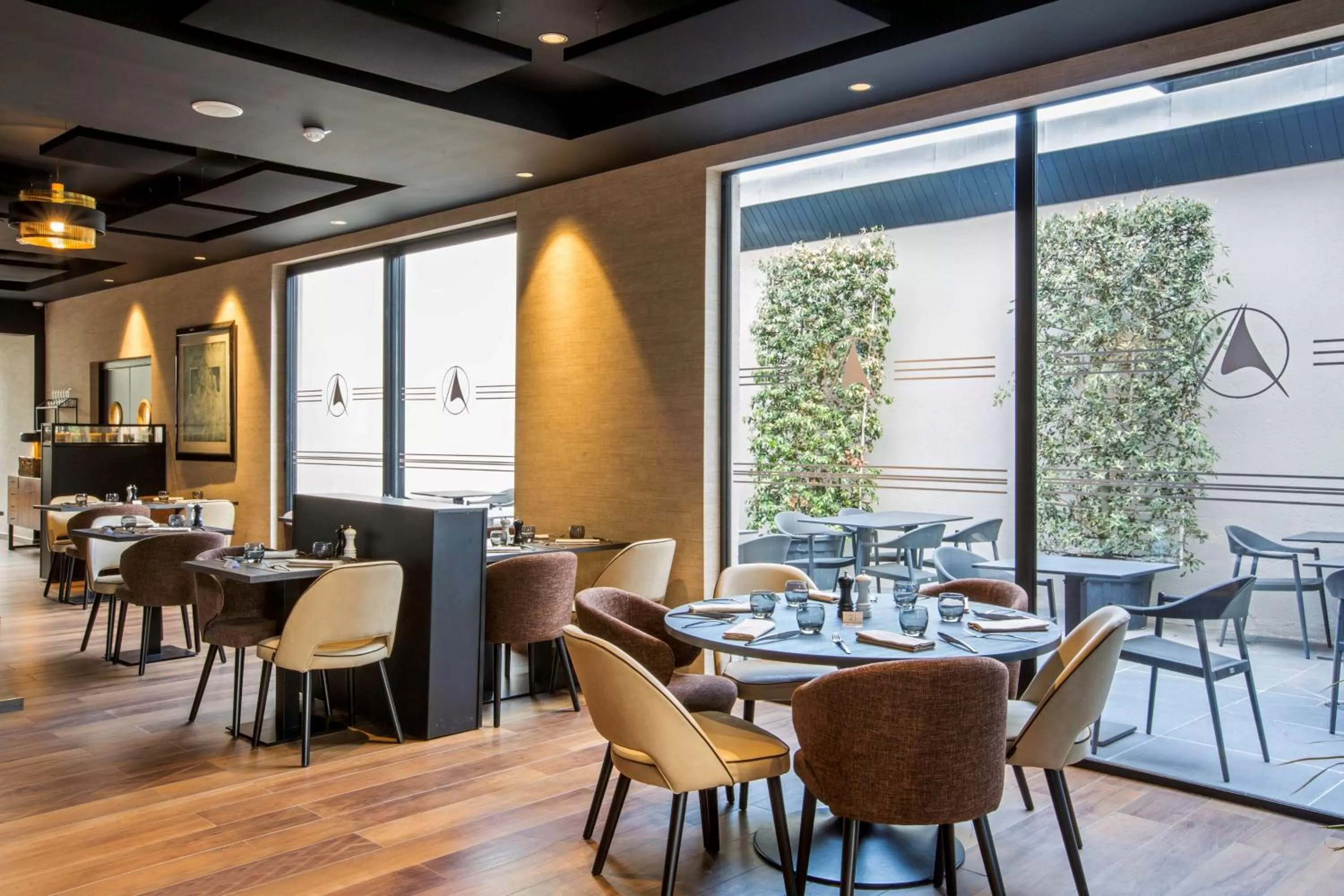 Restaurant/places to eat in Best Western L'Aquarium Arras Nord