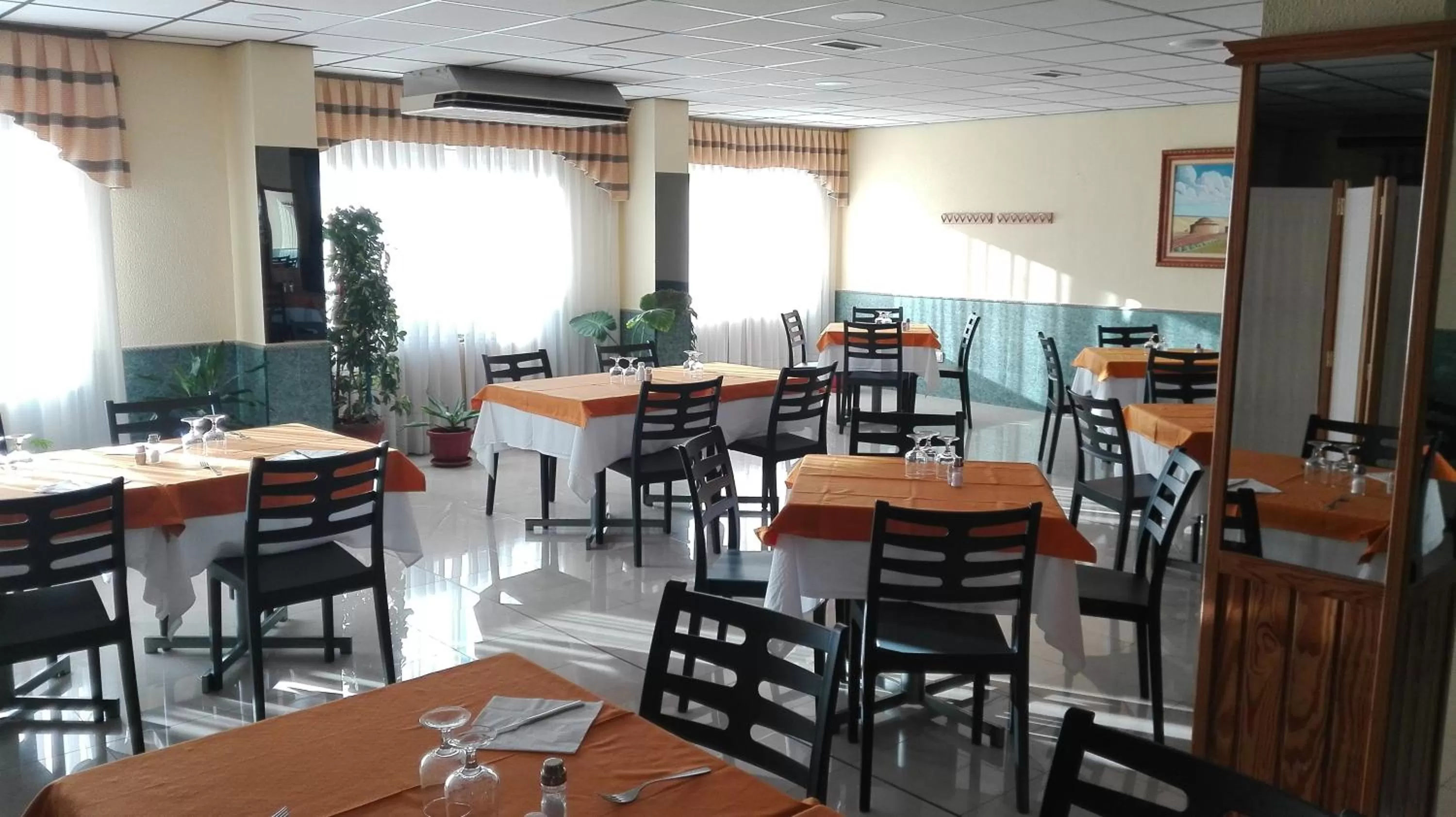 Restaurant/places to eat in Hostal Athlanta