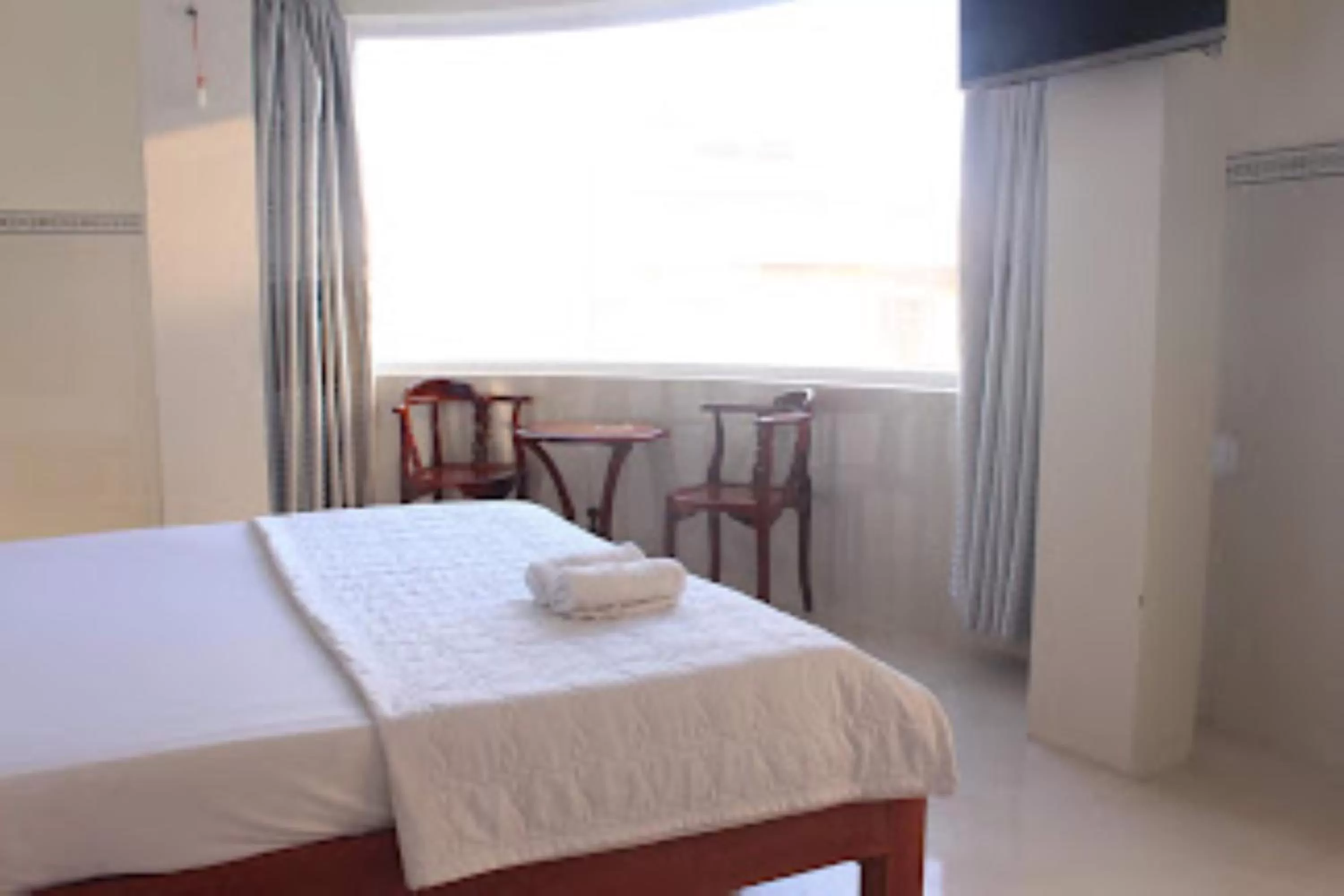 Bedroom, Bed in Hoang Phat Hotel