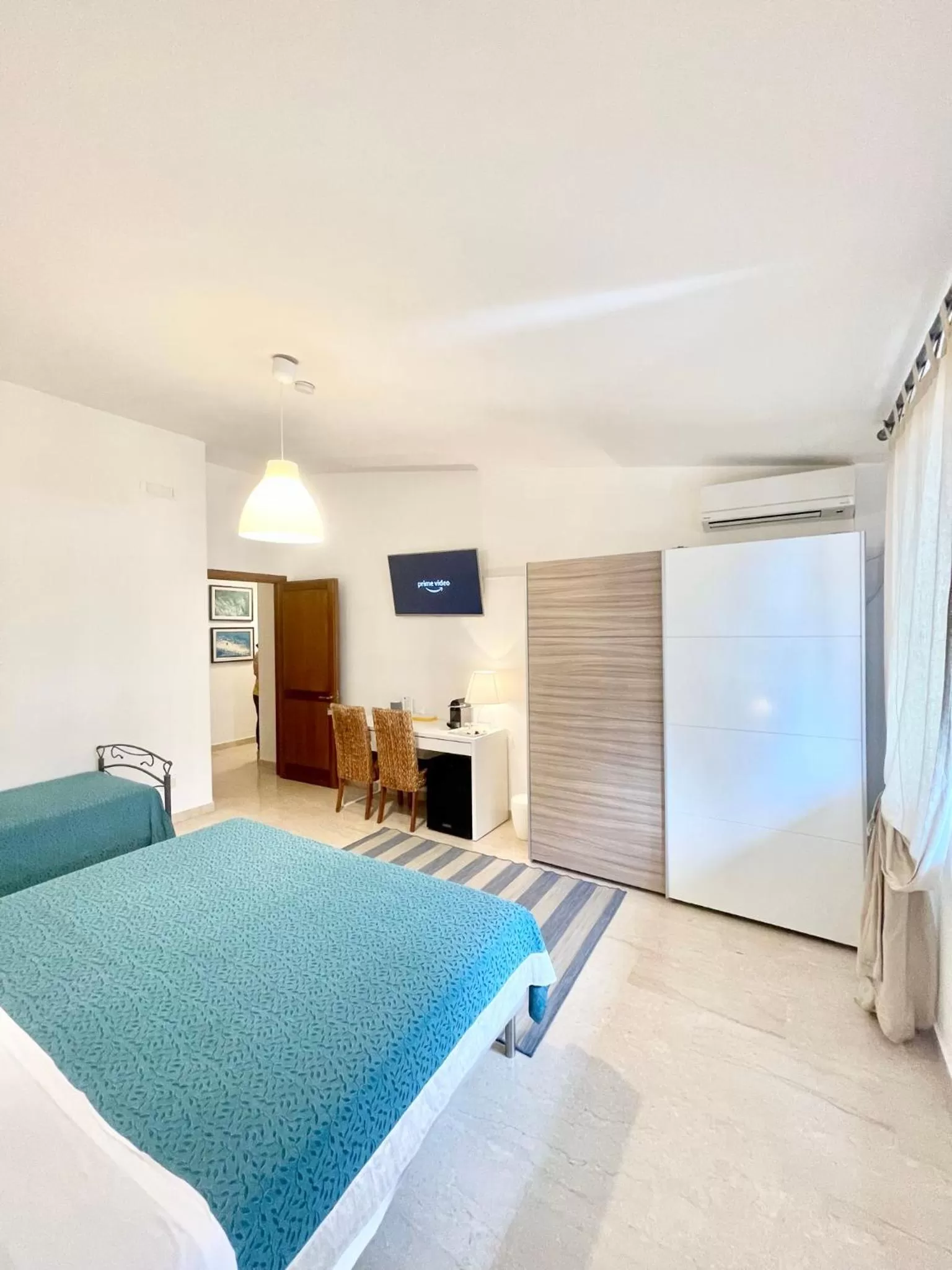 TV and multimedia, Bed in B&B Le Saline