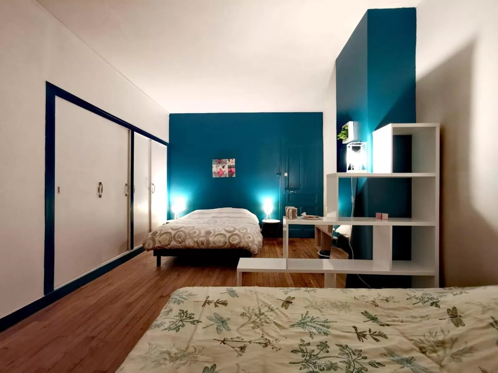 Photo of the whole room, Bed in Chambres d'hôtes La Maison Blanche