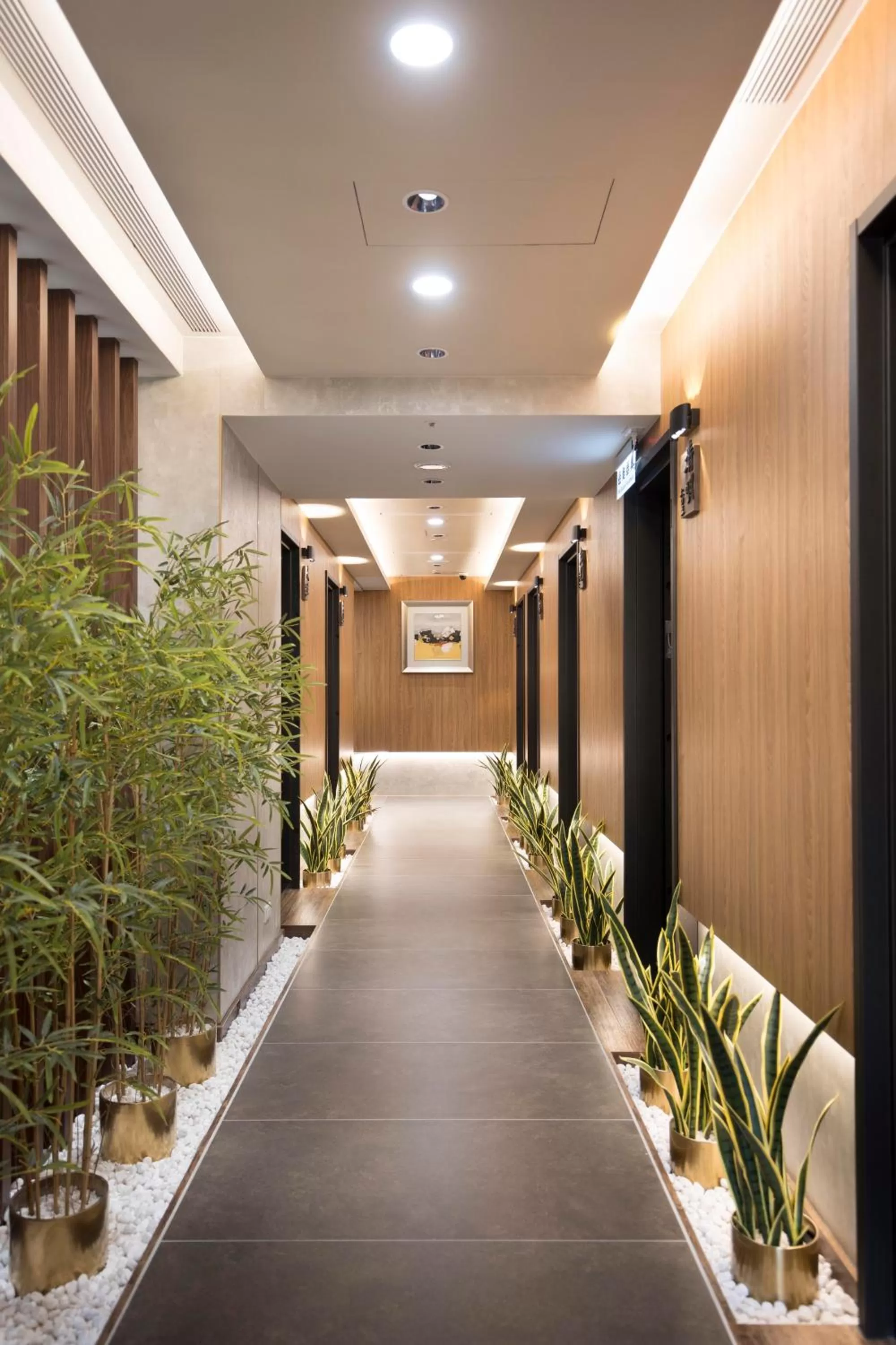 Massage in Darlon Hotel