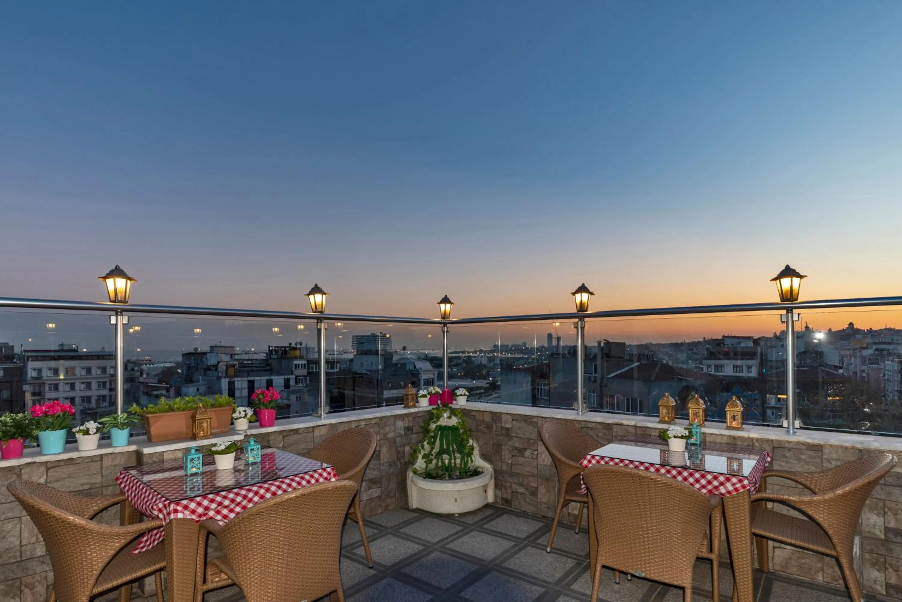 Balcony/Terrace in Erbazlar Hotel