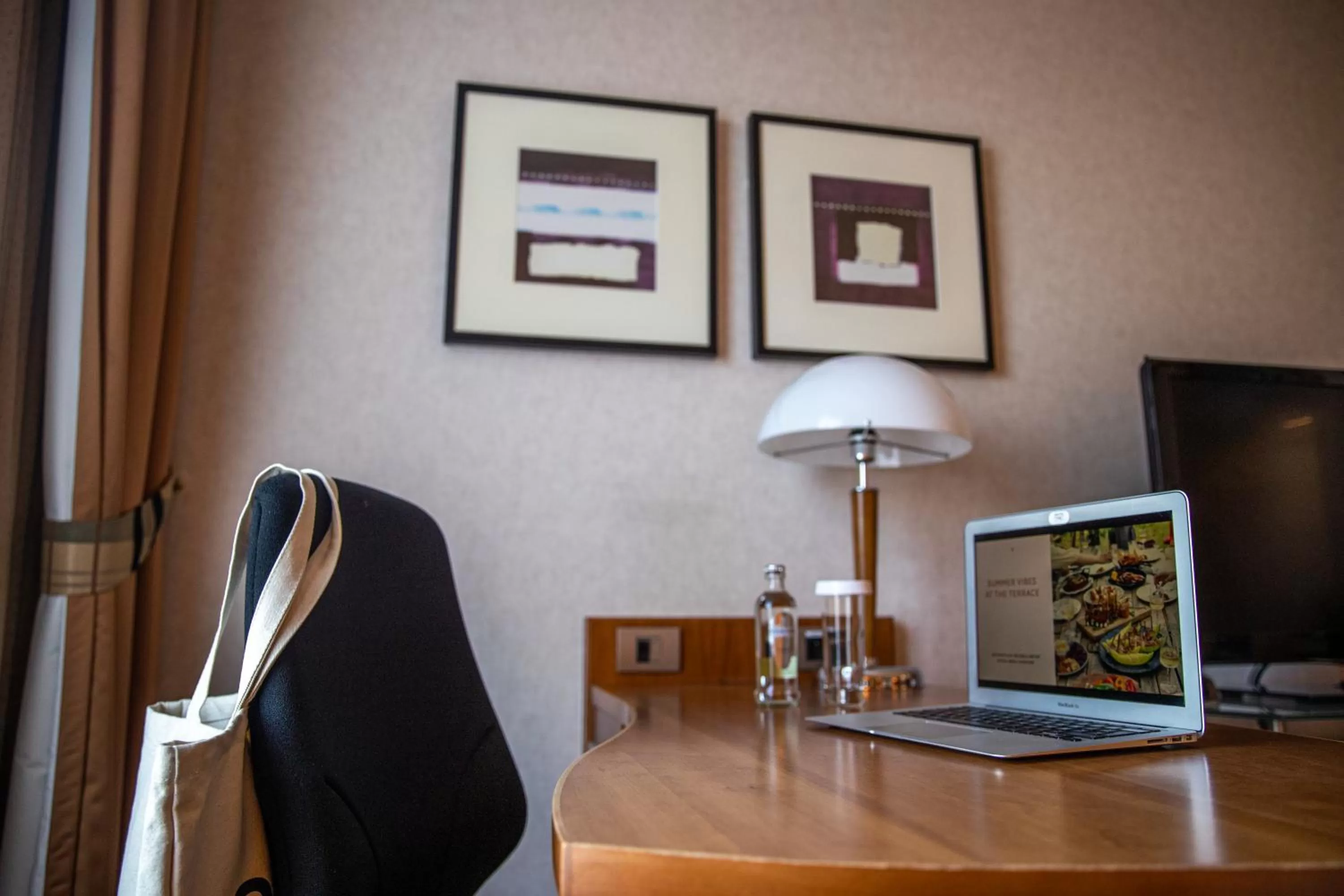 Decorative detail in Crowne Plaza Brussels Airport by IHG