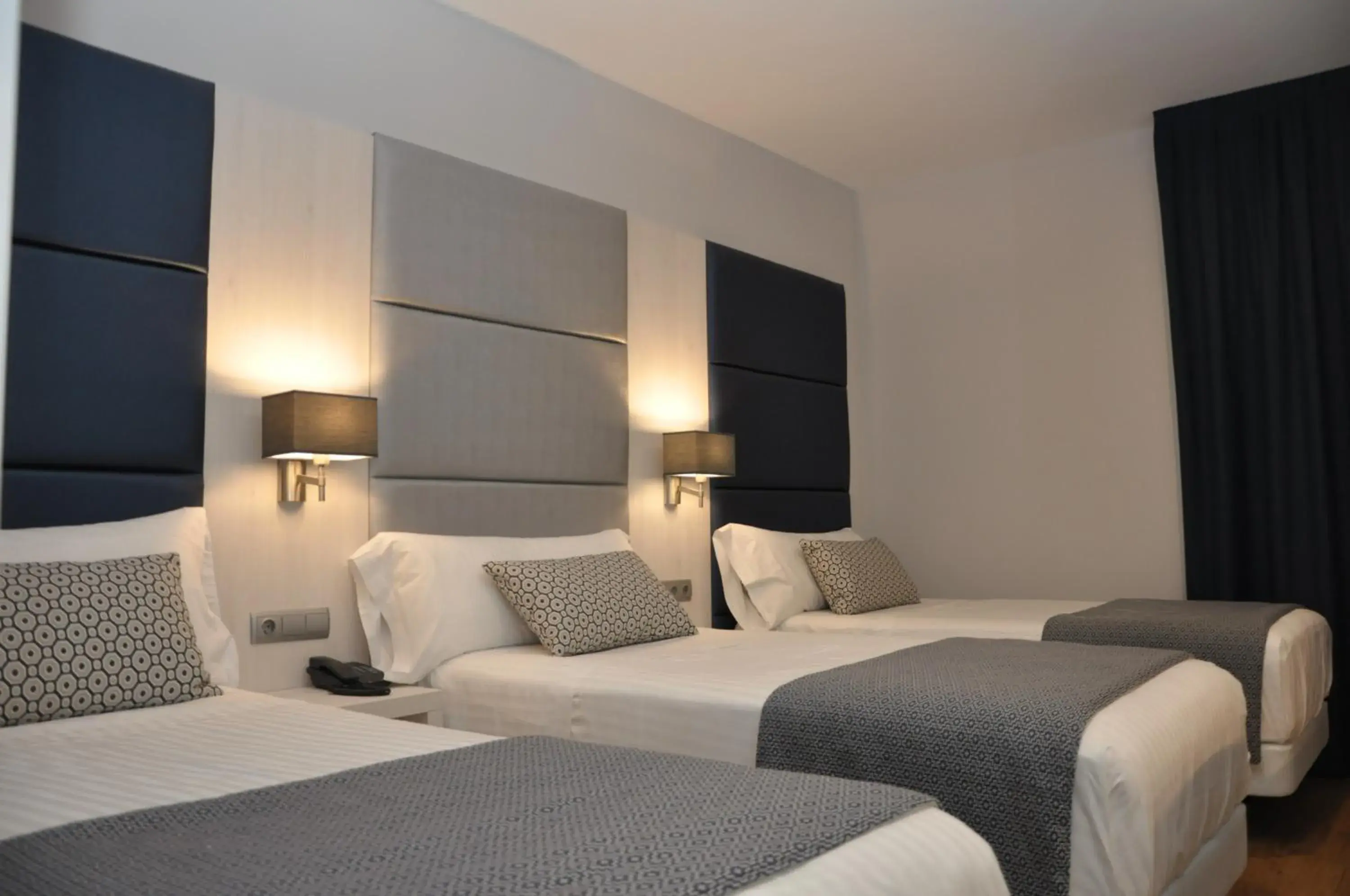 Twin Room with Extra Bed in Hotel Selu Twin Room with Extra Bed in Hotel Selu