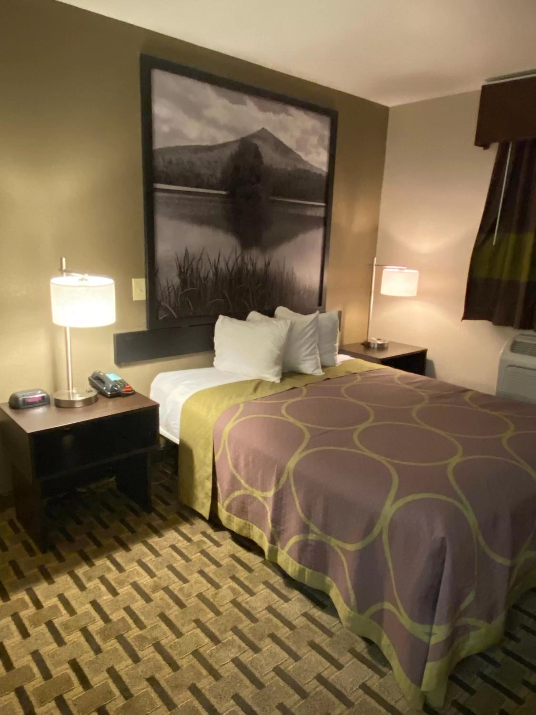 Bed in Super 8 by Wyndham Lynchburg VA