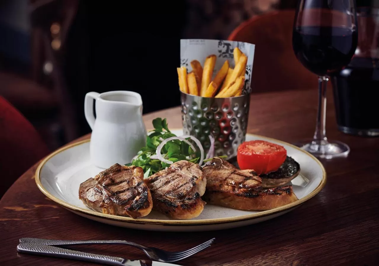 Food and drinks in The George Hotel Colchester