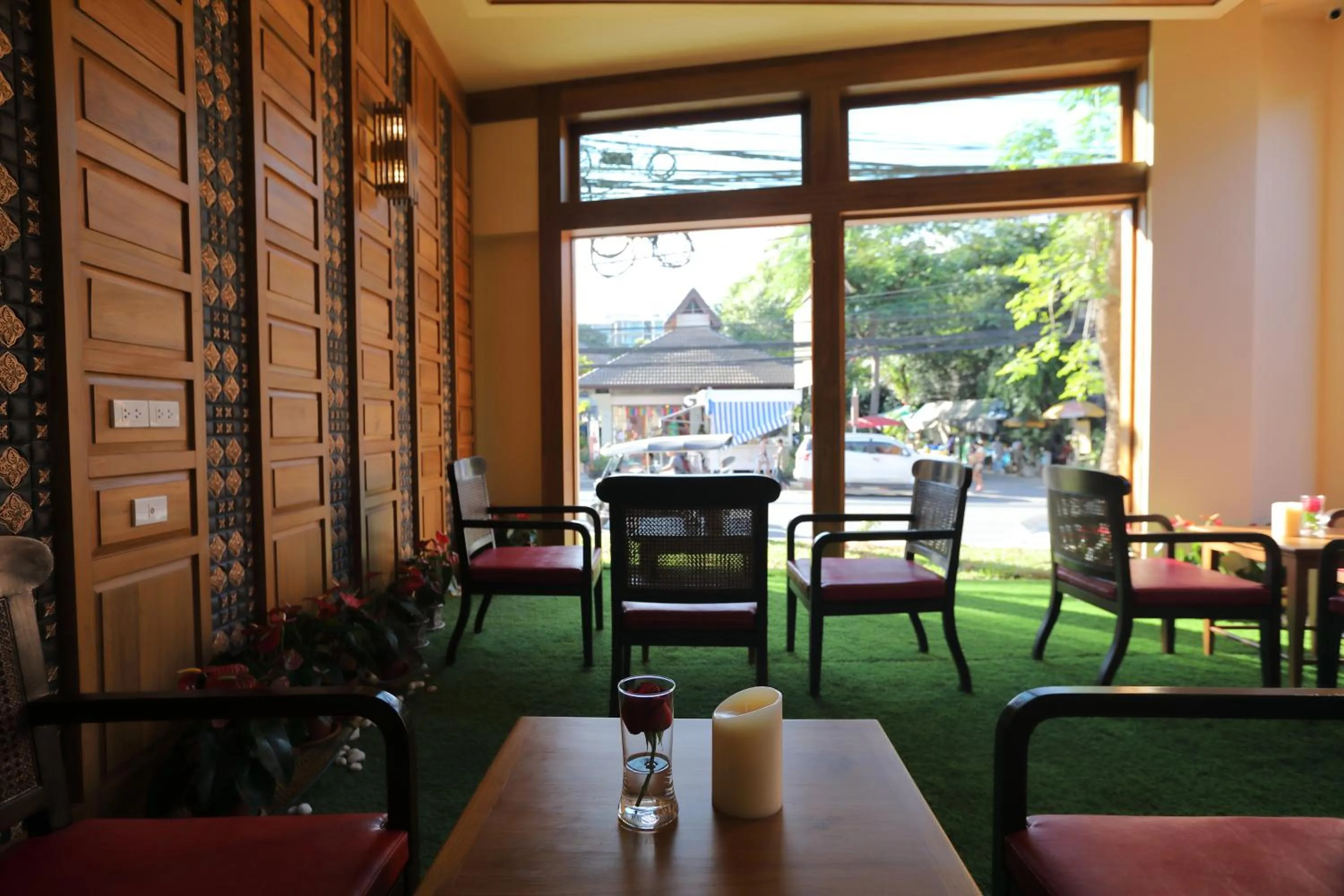 Day in Peak Nimman Prestige Hotel