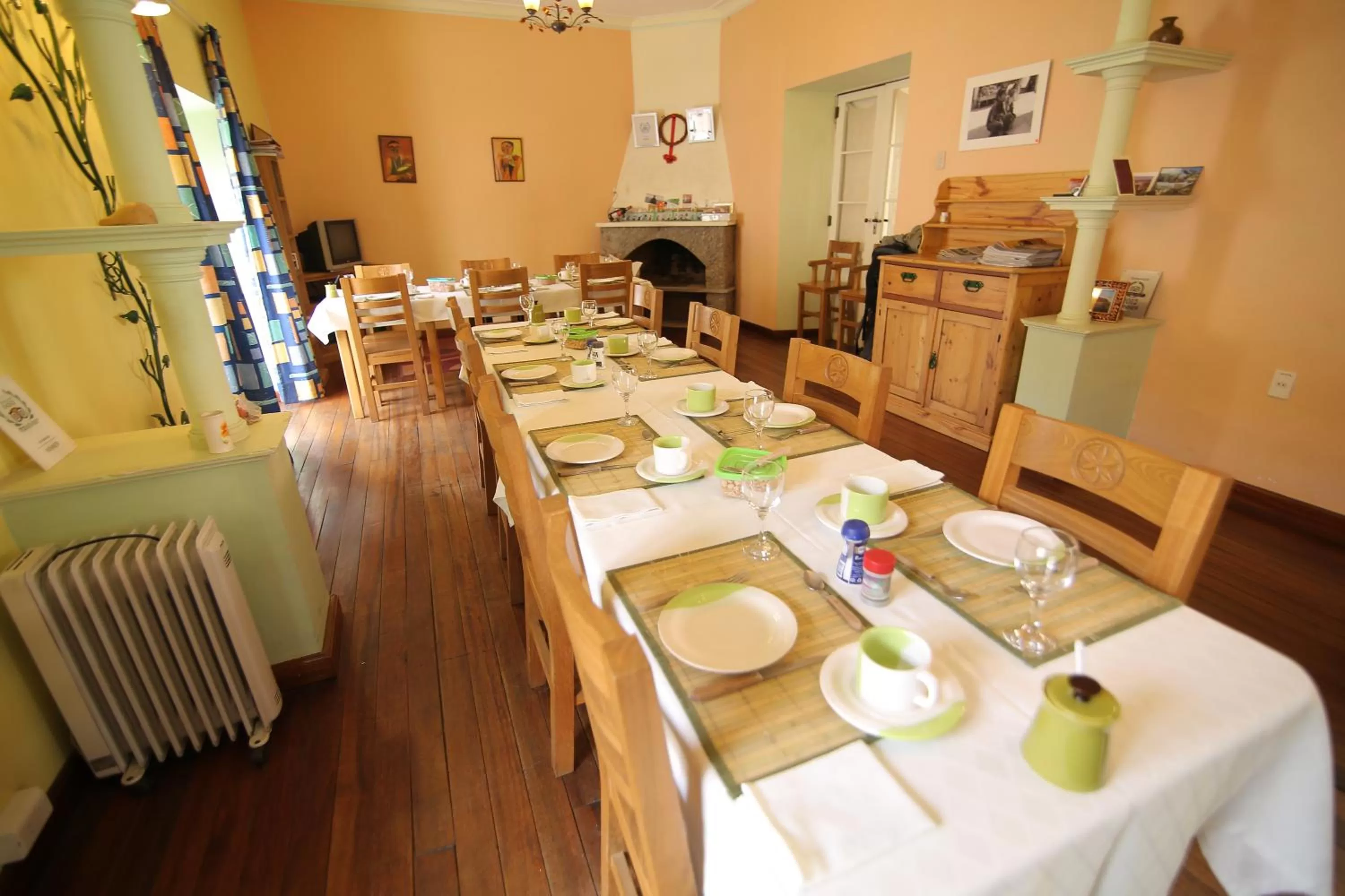 Property building in Casa Verde Hostal